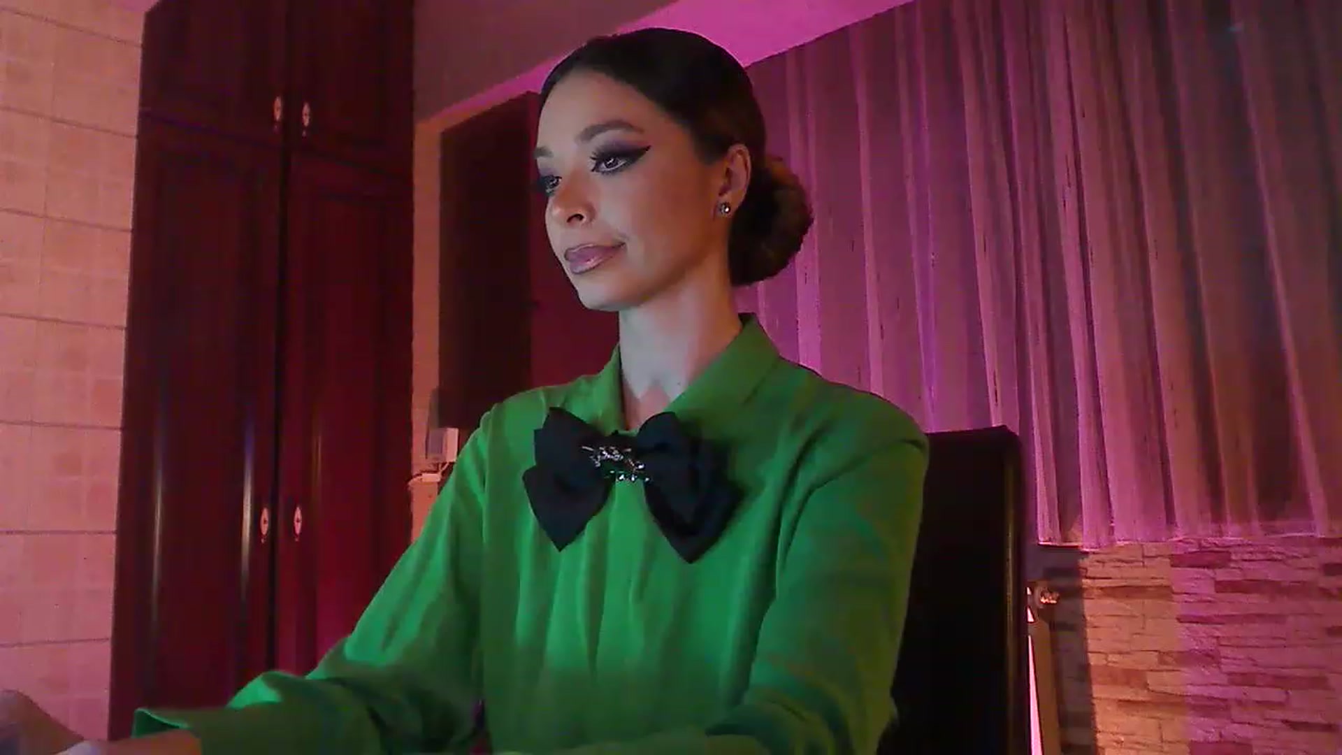 Gallery image thumbnail from No_bo_dy's myfreecams stream on, 11/23/2022, 03:19 image 11 of 20