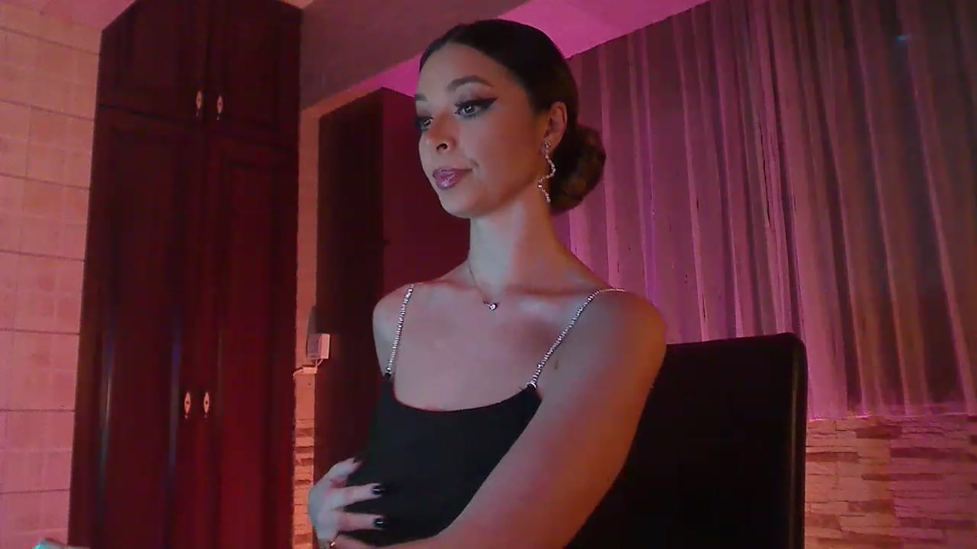 Gallery image thumbnail from No_bo_dy's myfreecams stream on, 11/24/2022, 01:19 image 19 of 20