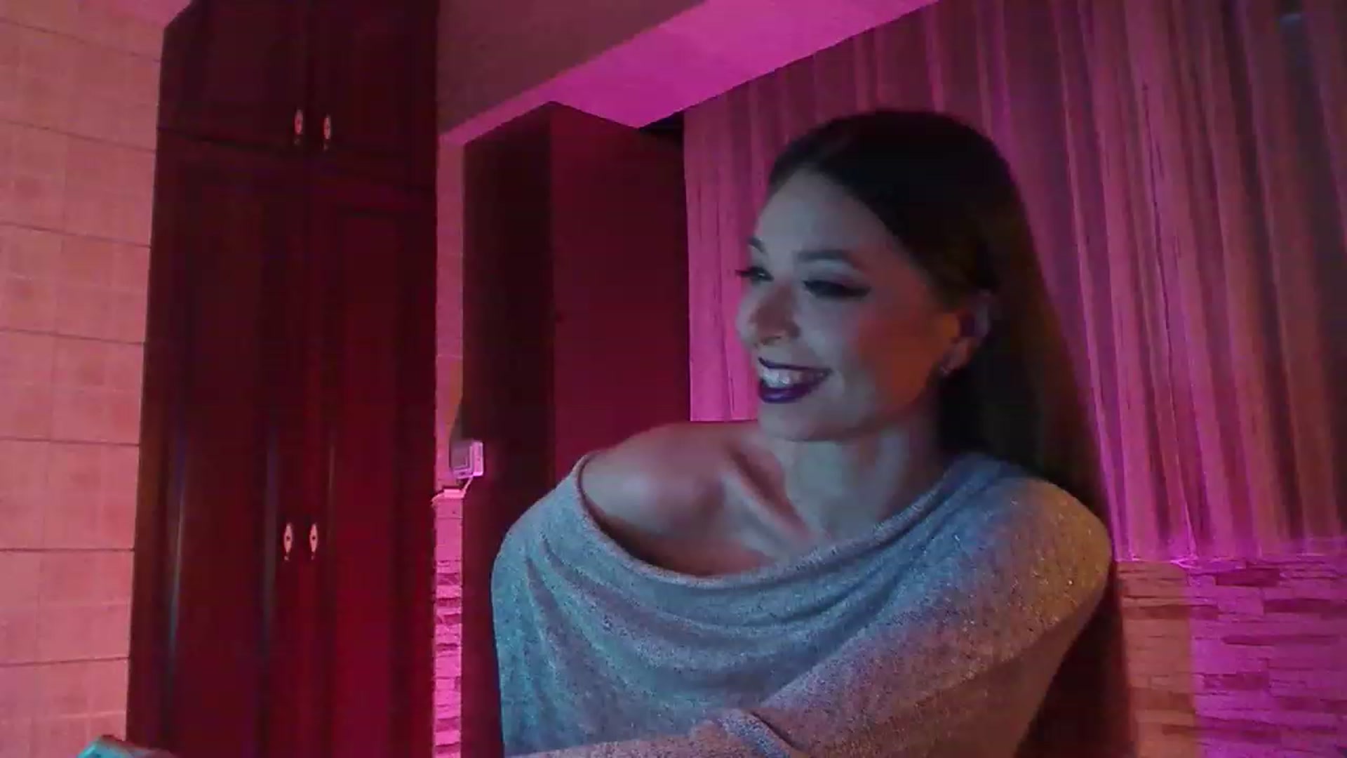 Gallery image thumbnail from No_bo_dy's myfreecams stream on, 12/02/2022, 24:02 image 20 of 20