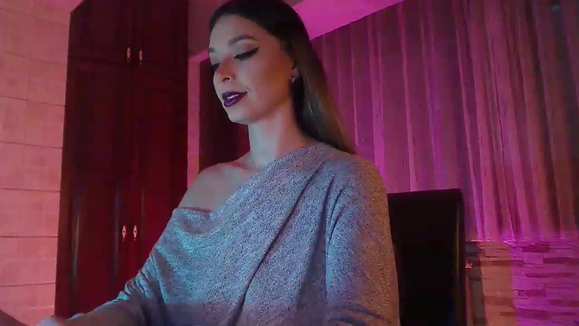 Gallery image thumbnail from No_bo_dy's myfreecams stream on, 12/02/2022, 24:25 image 20 of 20