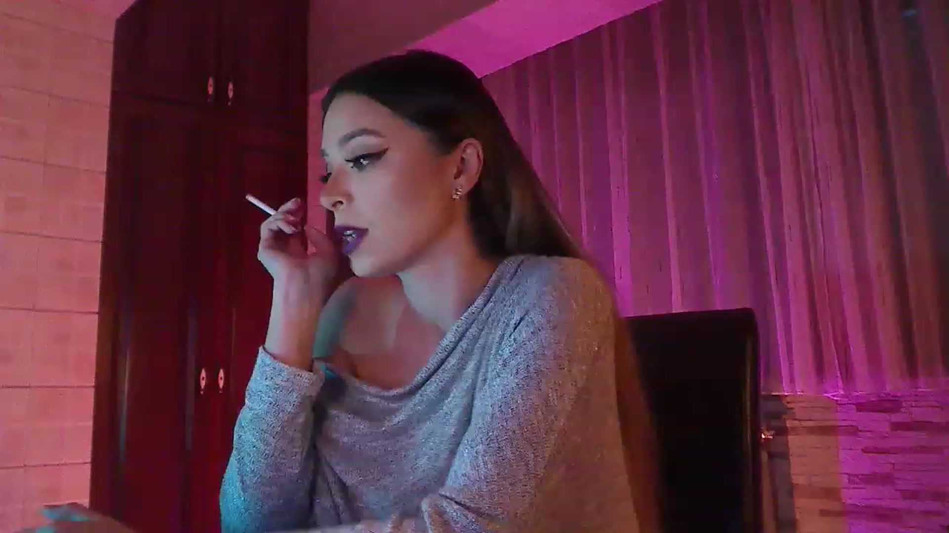 Gallery image thumbnail from No_bo_dy's myfreecams stream on, 12/02/2022, 24:25 image 1 of 20