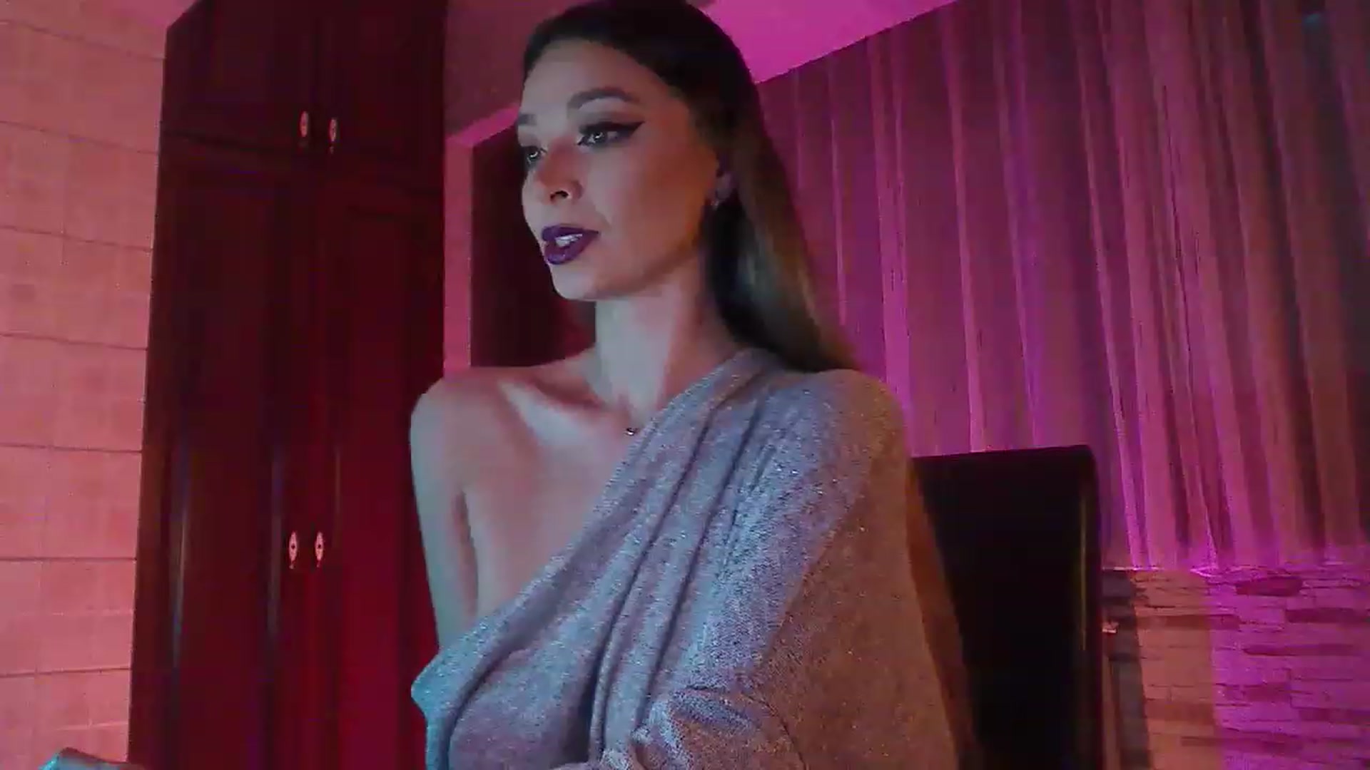Gallery image thumbnail from No_bo_dy's myfreecams stream on, 12/02/2022, 24:25 image 10 of 20