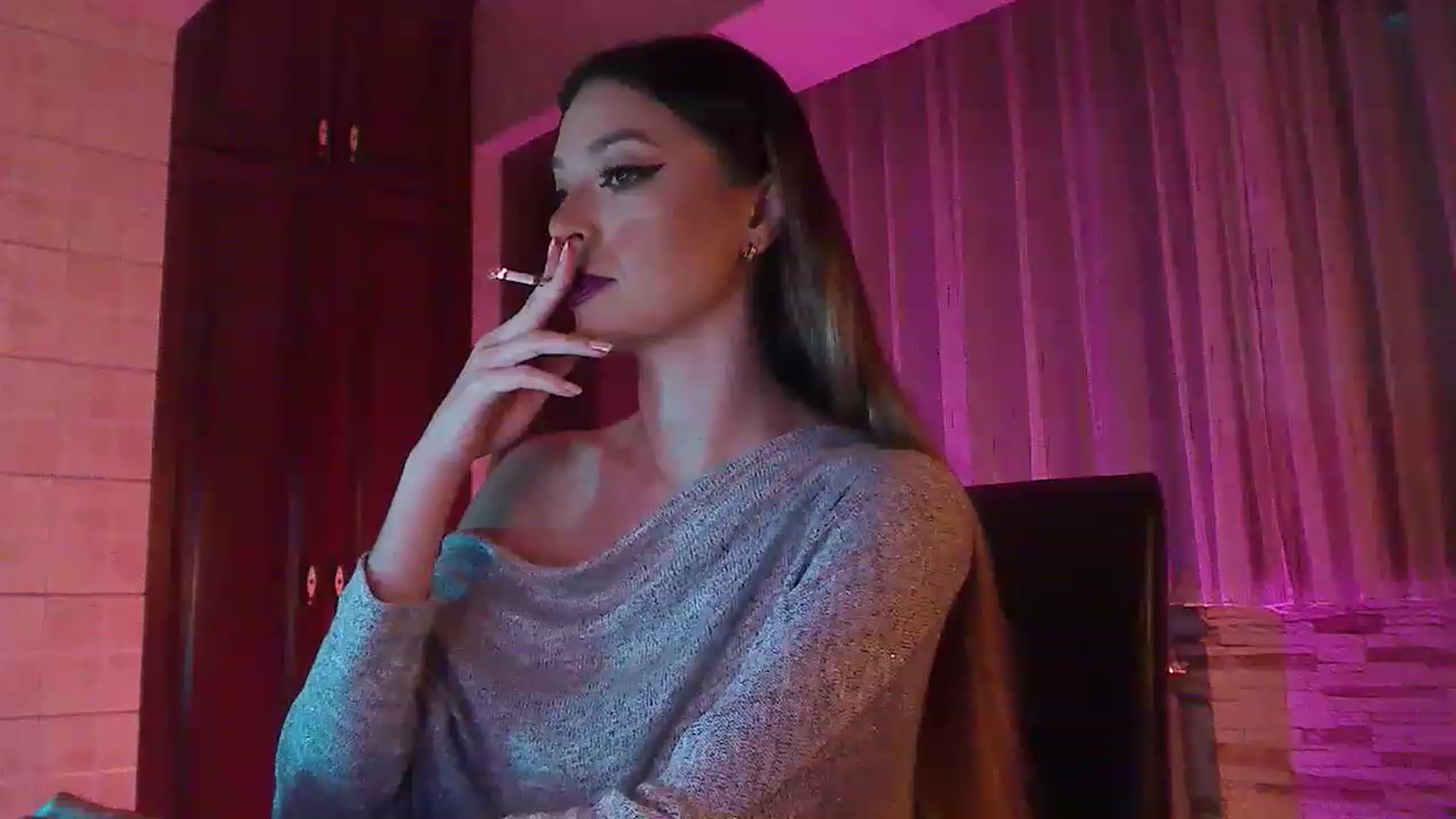 Gallery image thumbnail from No_bo_dy's myfreecams stream on, 12/02/2022, 24:25 image 6 of 20