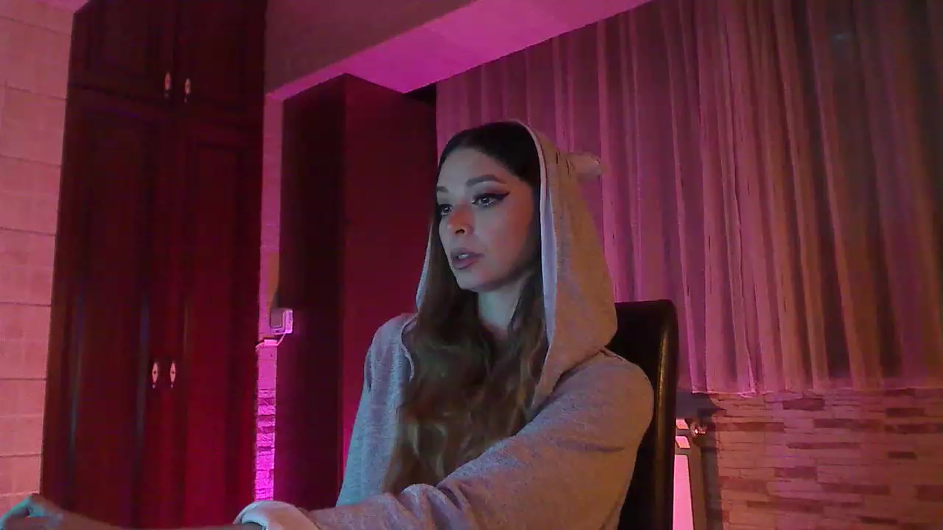 Gallery image thumbnail from No_bo_dy's myfreecams stream on, 12/04/2022, 03:25 image 15 of 20
