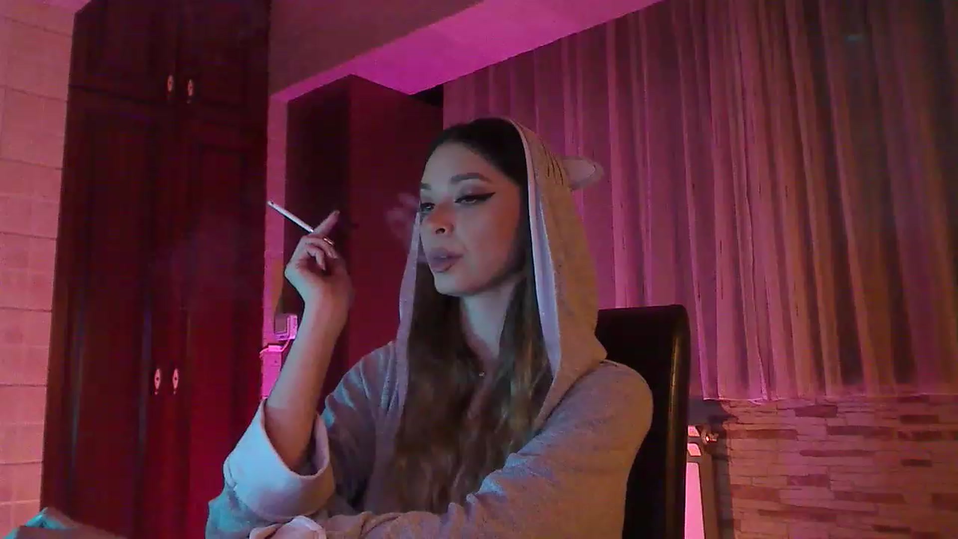 Gallery image thumbnail from No_bo_dy's myfreecams stream on, 12/04/2022, 03:25 image 16 of 20