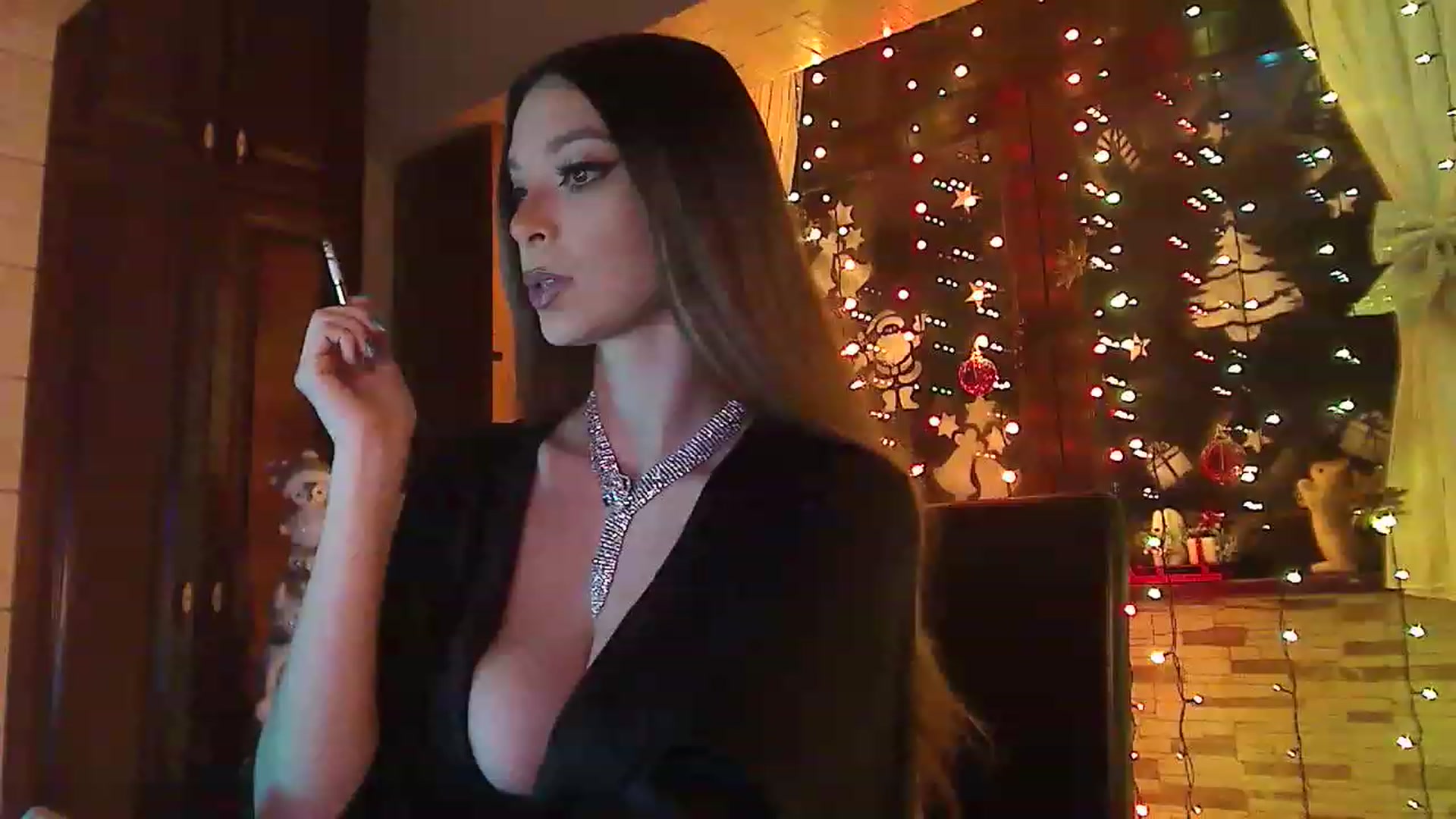 Gallery image thumbnail from No_bo_dy's myfreecams stream on, 12/10/2022, 03:45 image 1 of 20