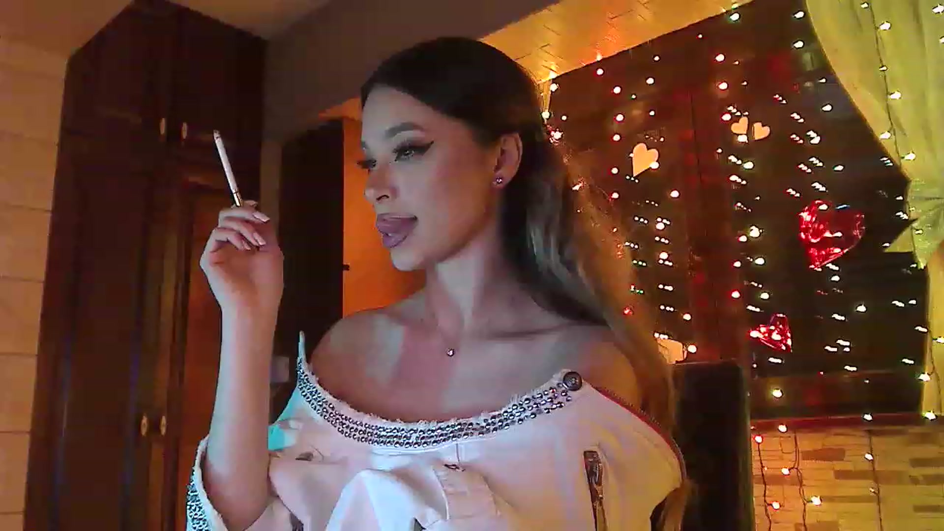 Gallery image thumbnail from No_bo_dy's myfreecams stream on, 01/11/2023, 01:58 image 6 of 20