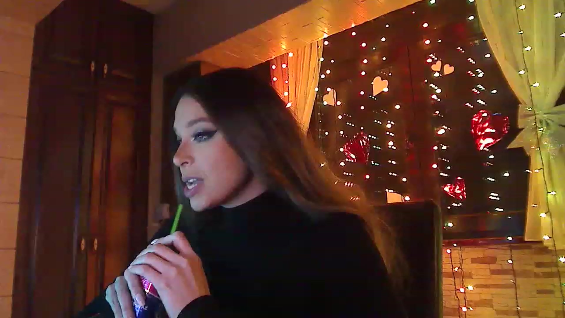 Gallery image thumbnail from No_bo_dy's myfreecams stream on, 01/12/2023, 02:46 image 16 of 20