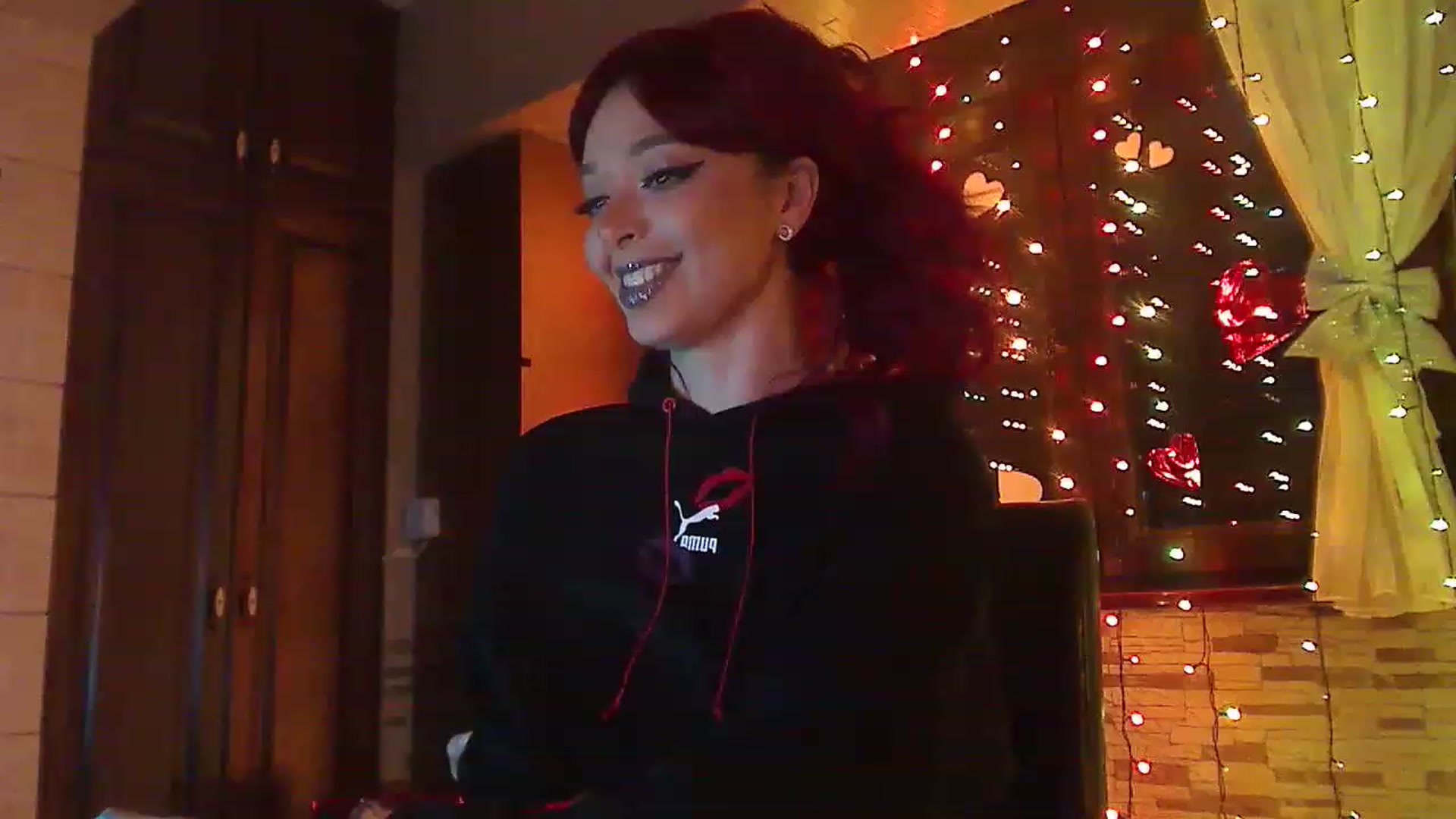 Gallery image thumbnail from No_bo_dy's myfreecams stream on, 01/18/2023, 24:47 image 12 of 20