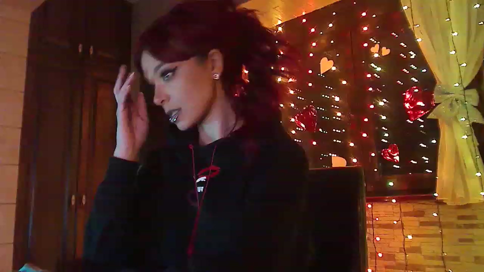 Gallery image thumbnail from No_bo_dy's myfreecams stream on, 01/18/2023, 24:47 image 9 of 20