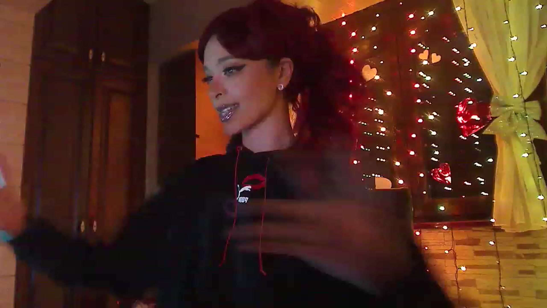 Gallery image thumbnail from No_bo_dy's myfreecams stream on, 01/18/2023, 24:47 image 8 of 20