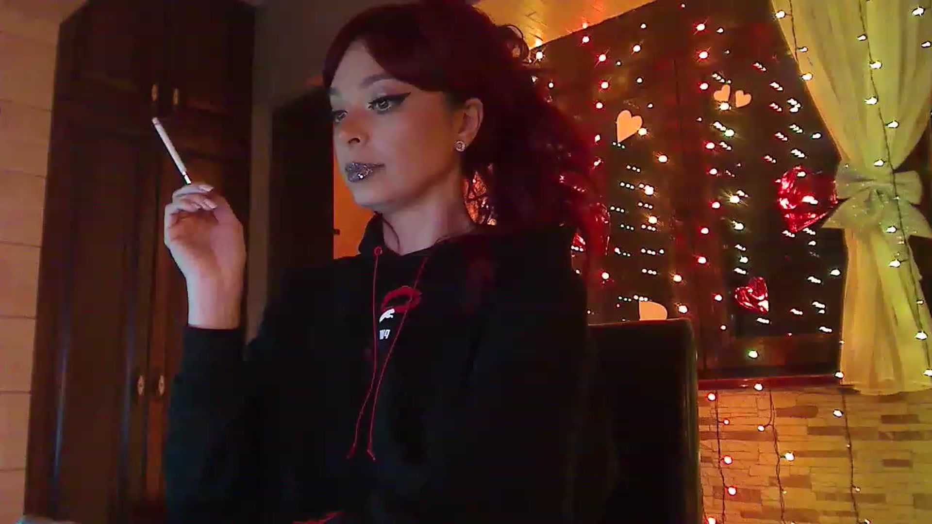 Gallery image thumbnail from No_bo_dy's myfreecams stream on, 01/18/2023, 24:47 image 1 of 20