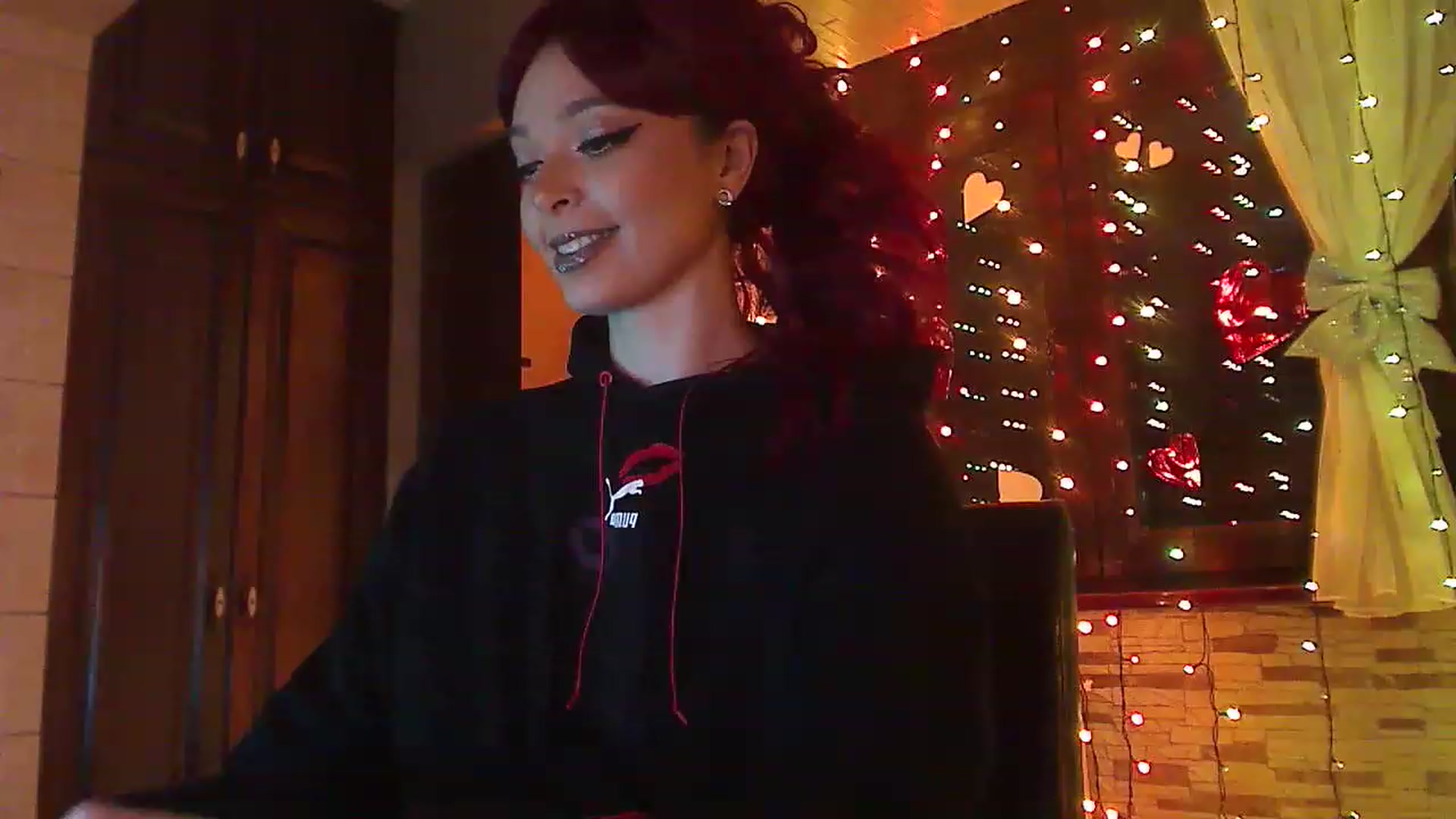 Gallery image thumbnail from No_bo_dy's myfreecams stream on, 01/18/2023, 24:47 image 18 of 20