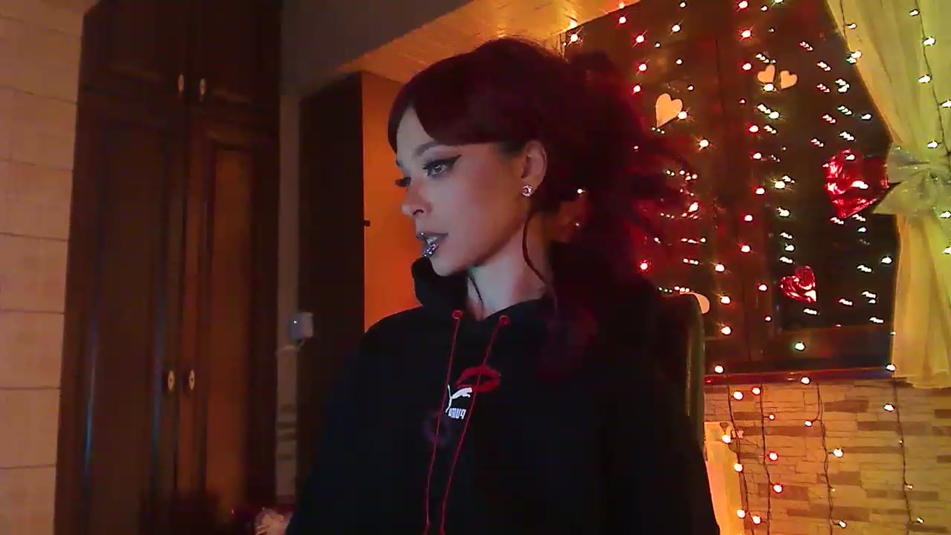 Gallery image thumbnail from No_bo_dy's myfreecams stream on, 01/18/2023, 03:27 image 15 of 20