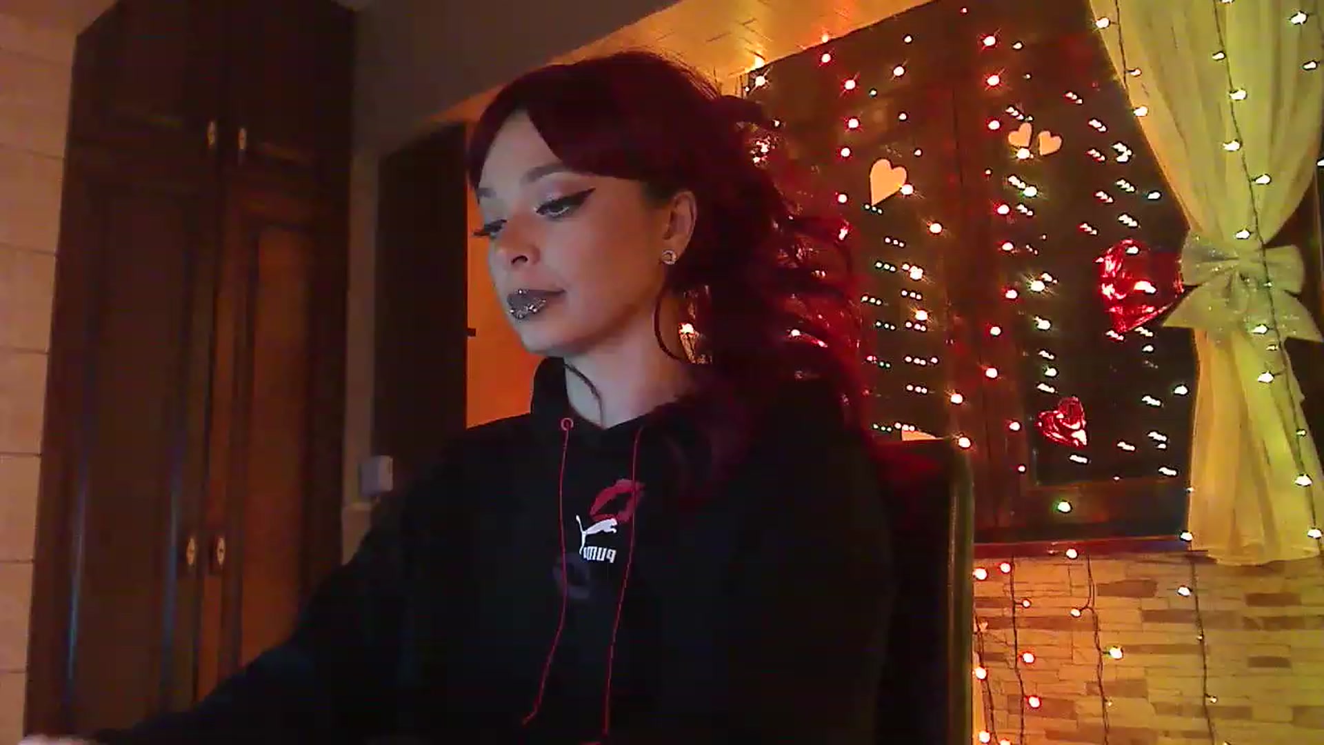 Gallery image thumbnail from No_bo_dy's myfreecams stream on, 01/18/2023, 03:27 image 1 of 20