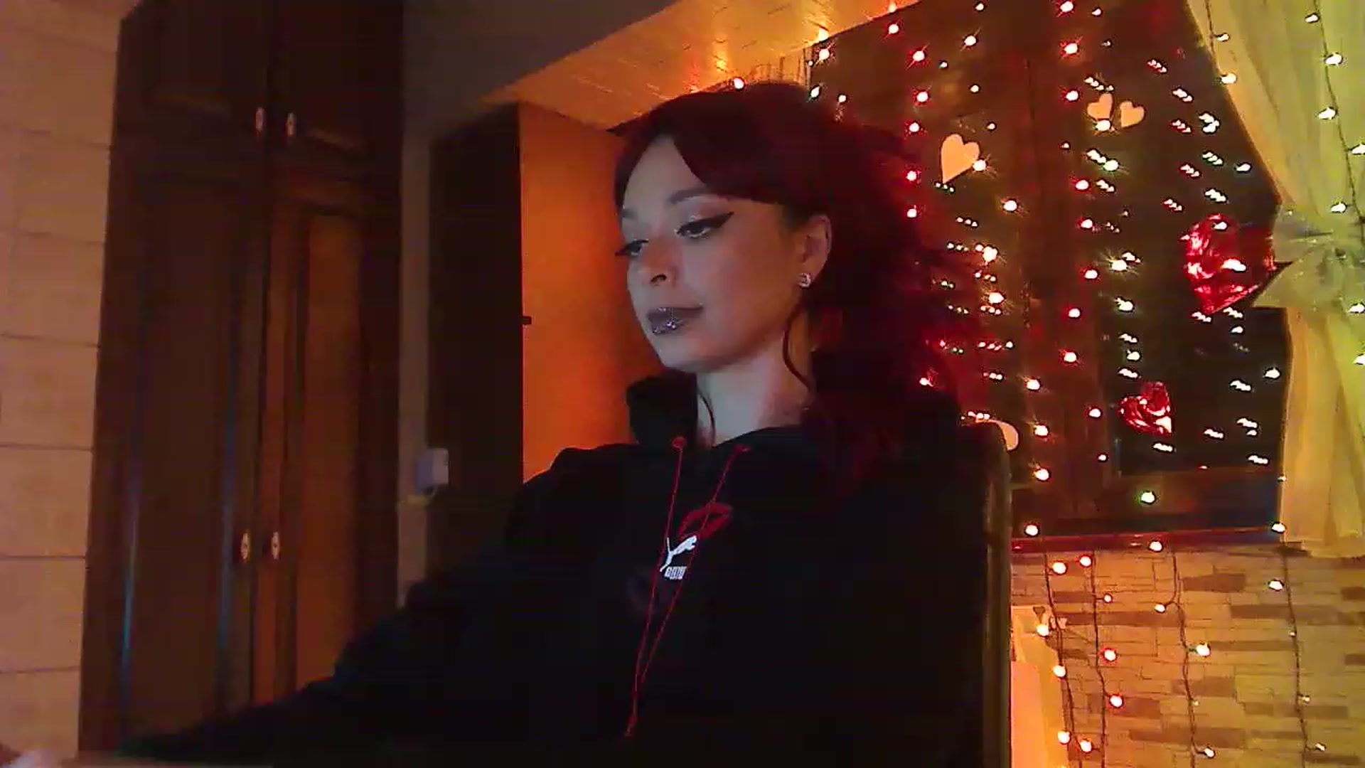 Gallery image thumbnail from No_bo_dy's myfreecams stream on, 01/18/2023, 03:27 image 16 of 20