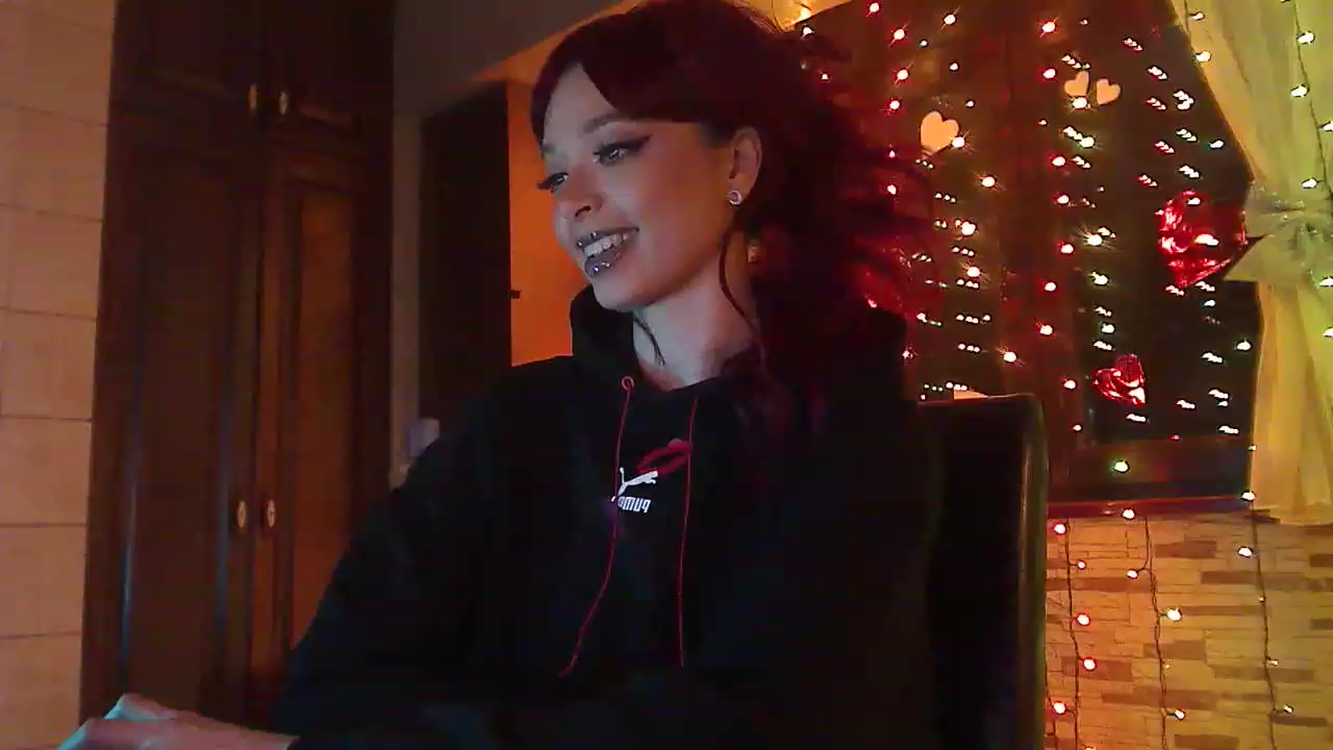 Gallery image thumbnail from No_bo_dy's myfreecams stream on, 01/18/2023, 03:27 image 8 of 20