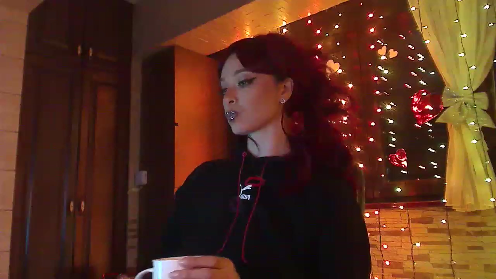 Gallery image thumbnail from No_bo_dy's myfreecams stream on, 01/18/2023, 03:27 image 2 of 20