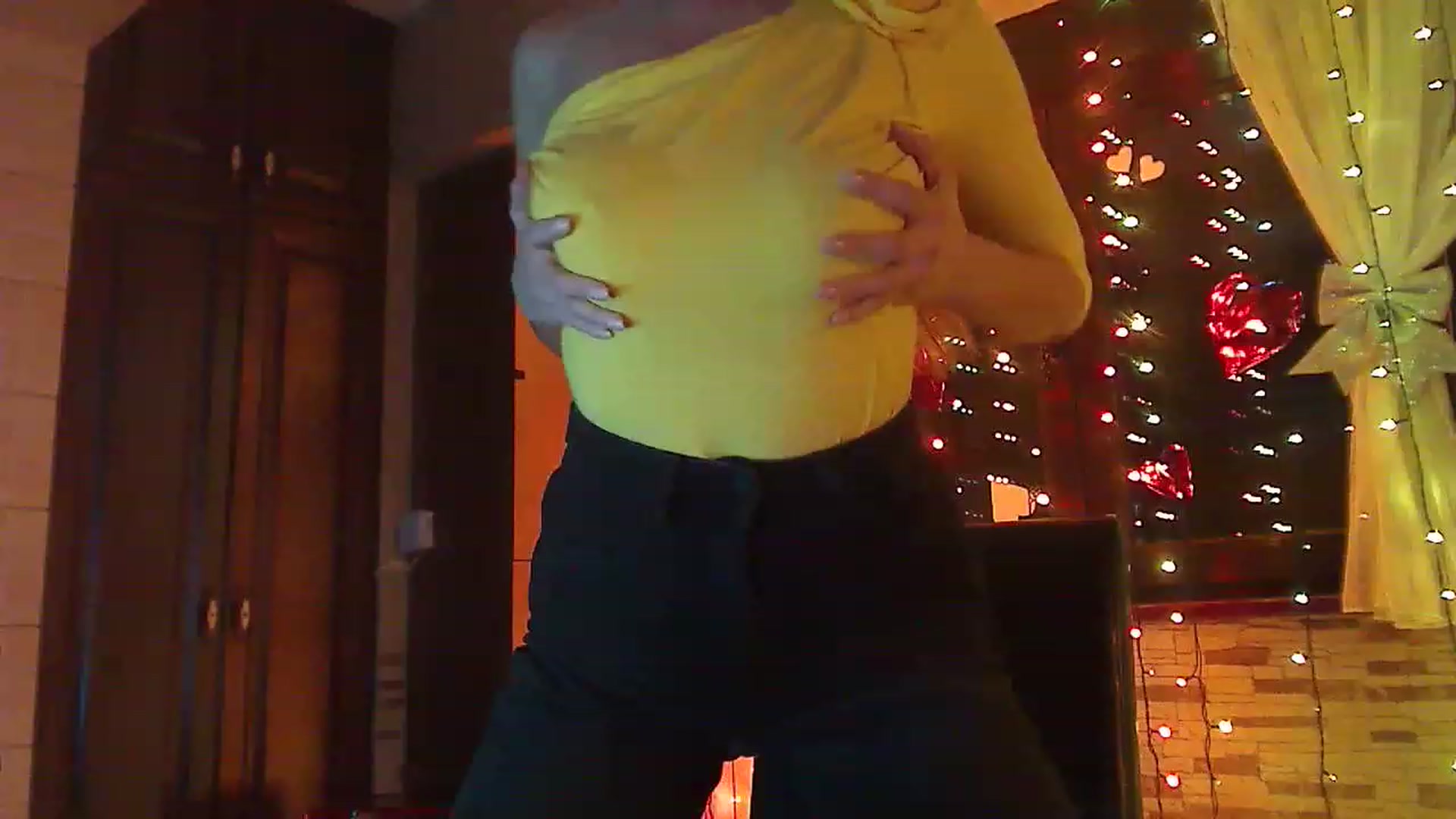 Gallery image thumbnail from No_bo_dy's myfreecams stream on, 01/20/2023, 03:09 image 1 of 20