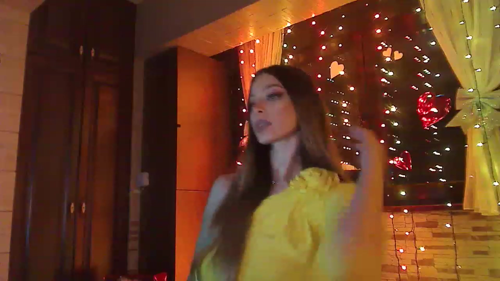 Gallery image thumbnail from No_bo_dy's myfreecams stream on, 01/20/2023, 04:51 image 3 of 20