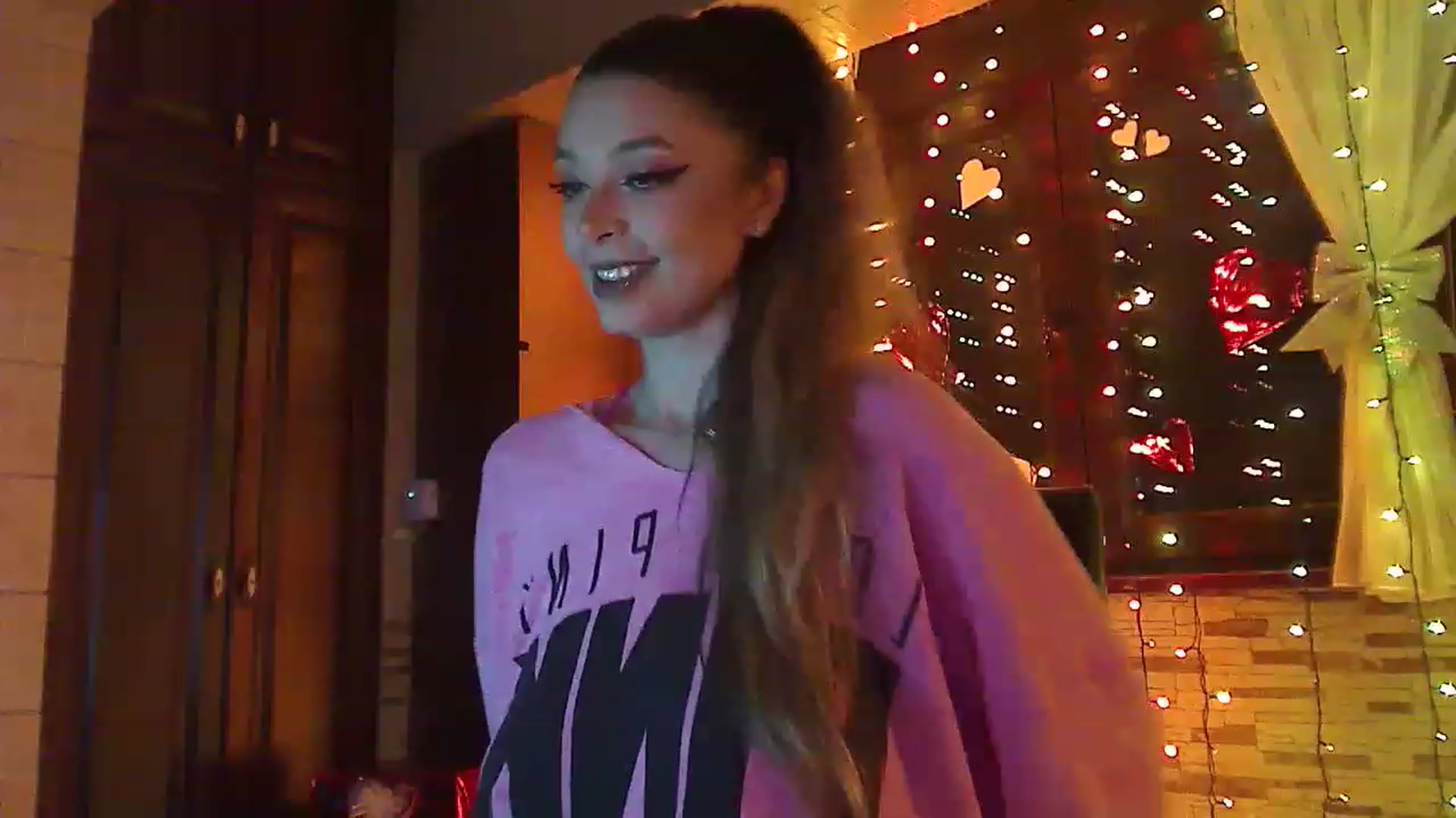 Gallery image thumbnail from No_bo_dy's myfreecams stream on, 01/22/2023, 03:33 image 6 of 20