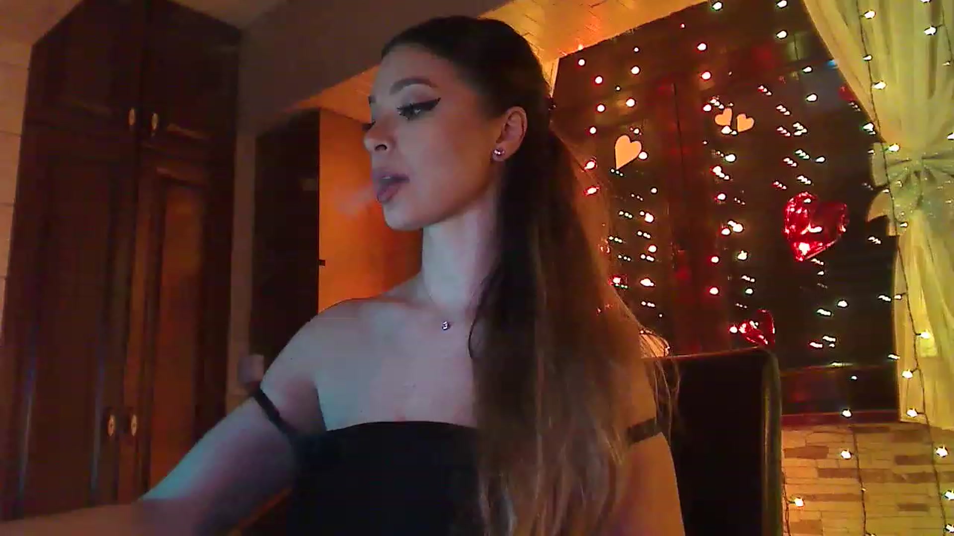 Gallery image thumbnail from No_bo_dy's myfreecams stream on, 02/03/2023, 03:21 image 17 of 20