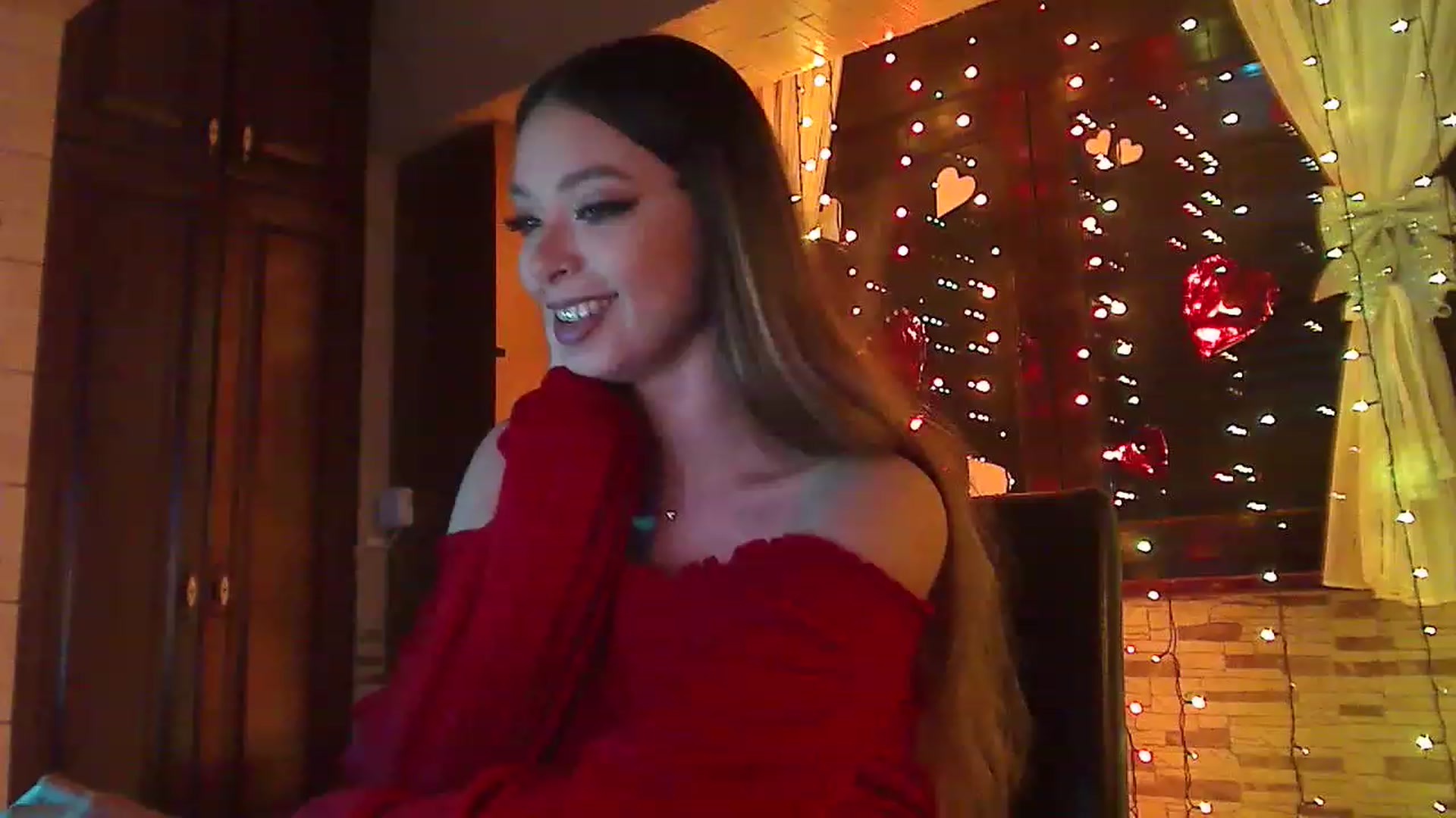 Gallery image thumbnail from No_bo_dy's myfreecams stream on, 02/04/2023, 02:04 image 11 of 20
