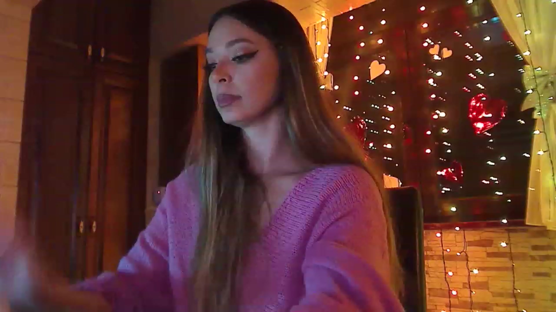 Gallery image thumbnail from No_bo_dy's myfreecams stream on, 02/04/2023, 03:30 image 8 of 20