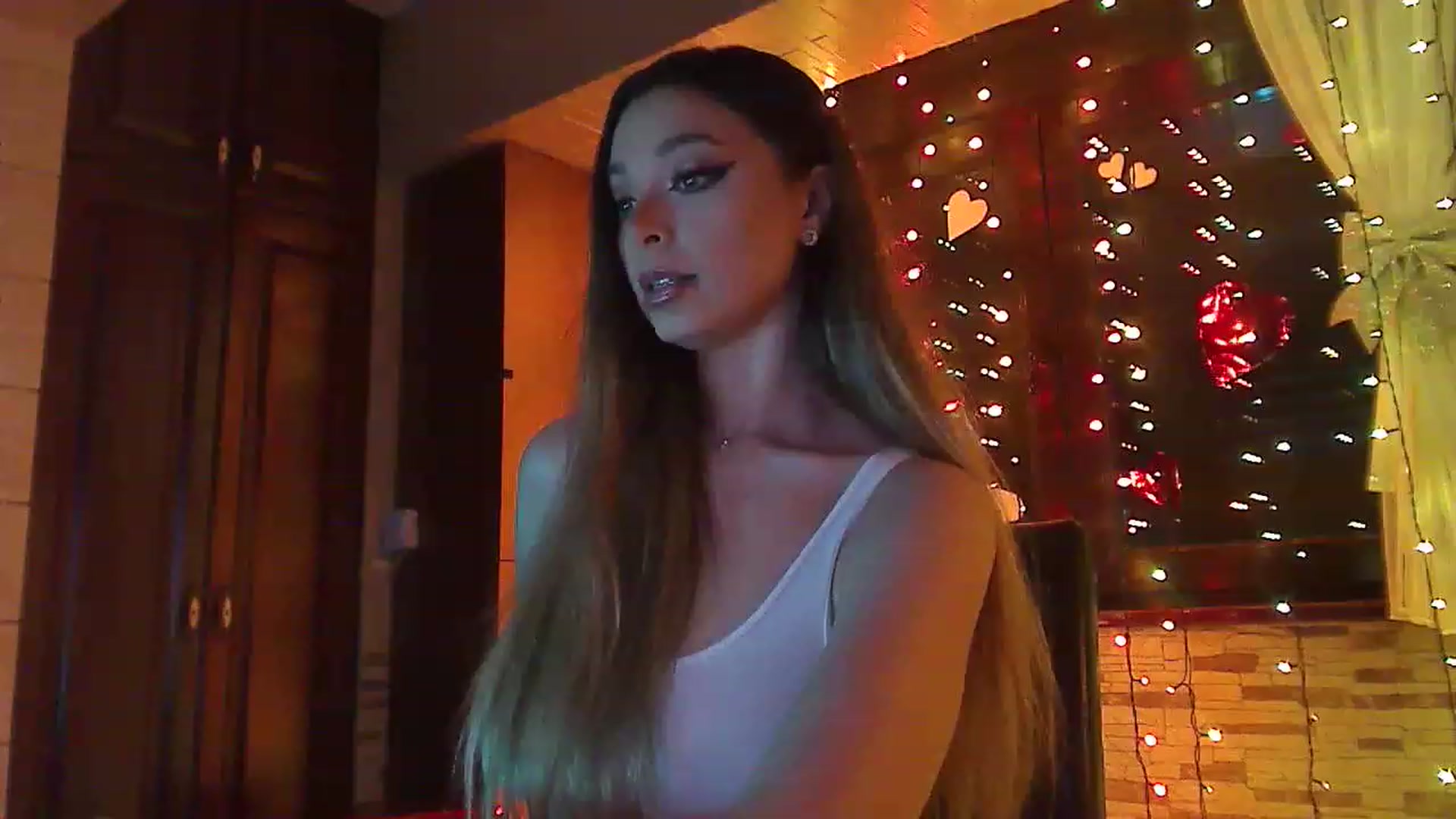 Gallery image thumbnail from No_bo_dy's myfreecams stream on, 02/07/2023, 24:43 image 4 of 20
