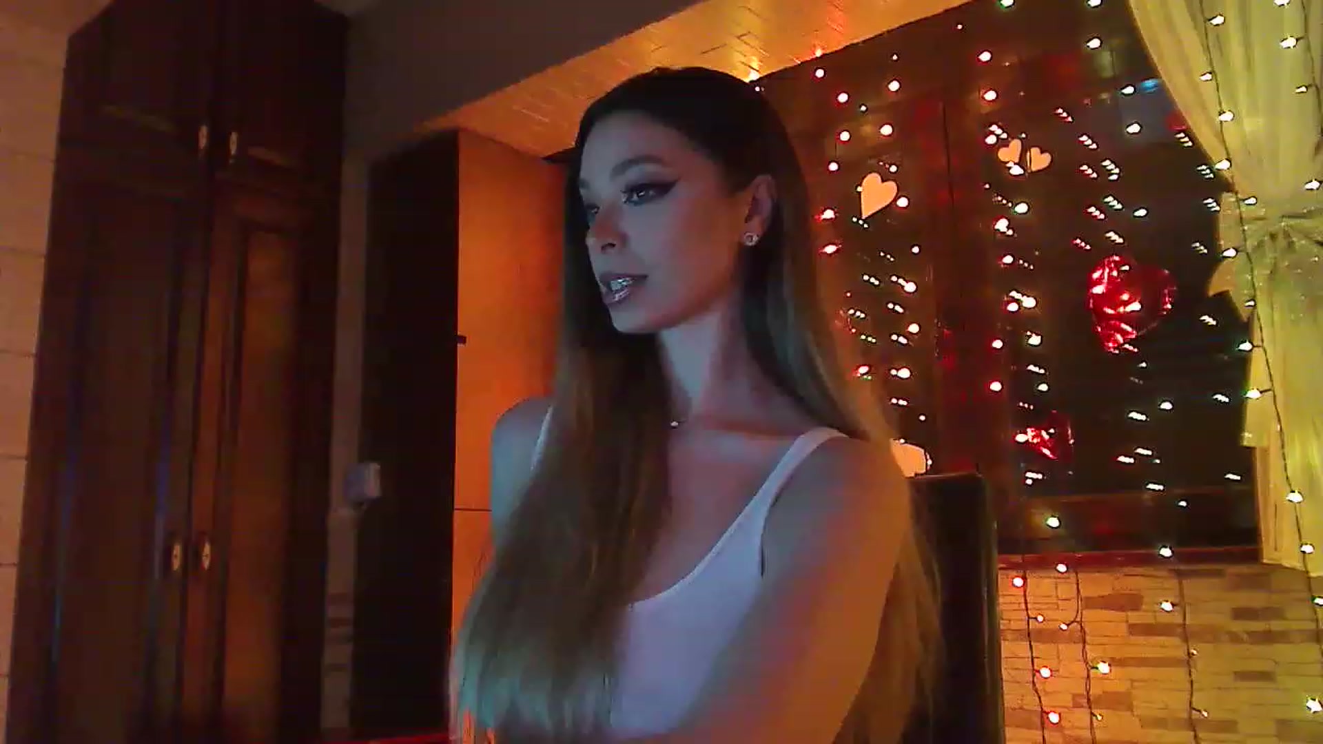 Gallery image thumbnail from No_bo_dy's myfreecams stream on, 02/07/2023, 24:43 image 1 of 20