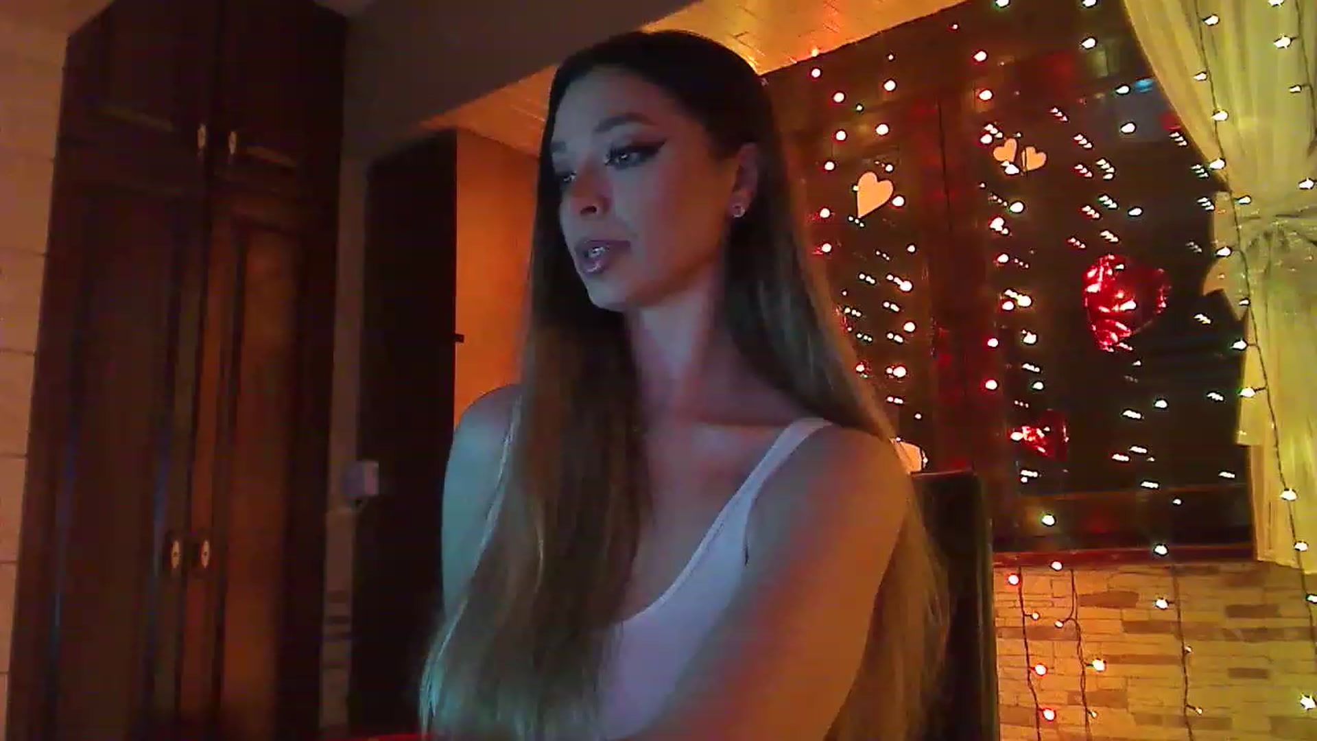 Gallery image thumbnail from No_bo_dy's myfreecams stream on, 02/07/2023, 24:43 image 17 of 20