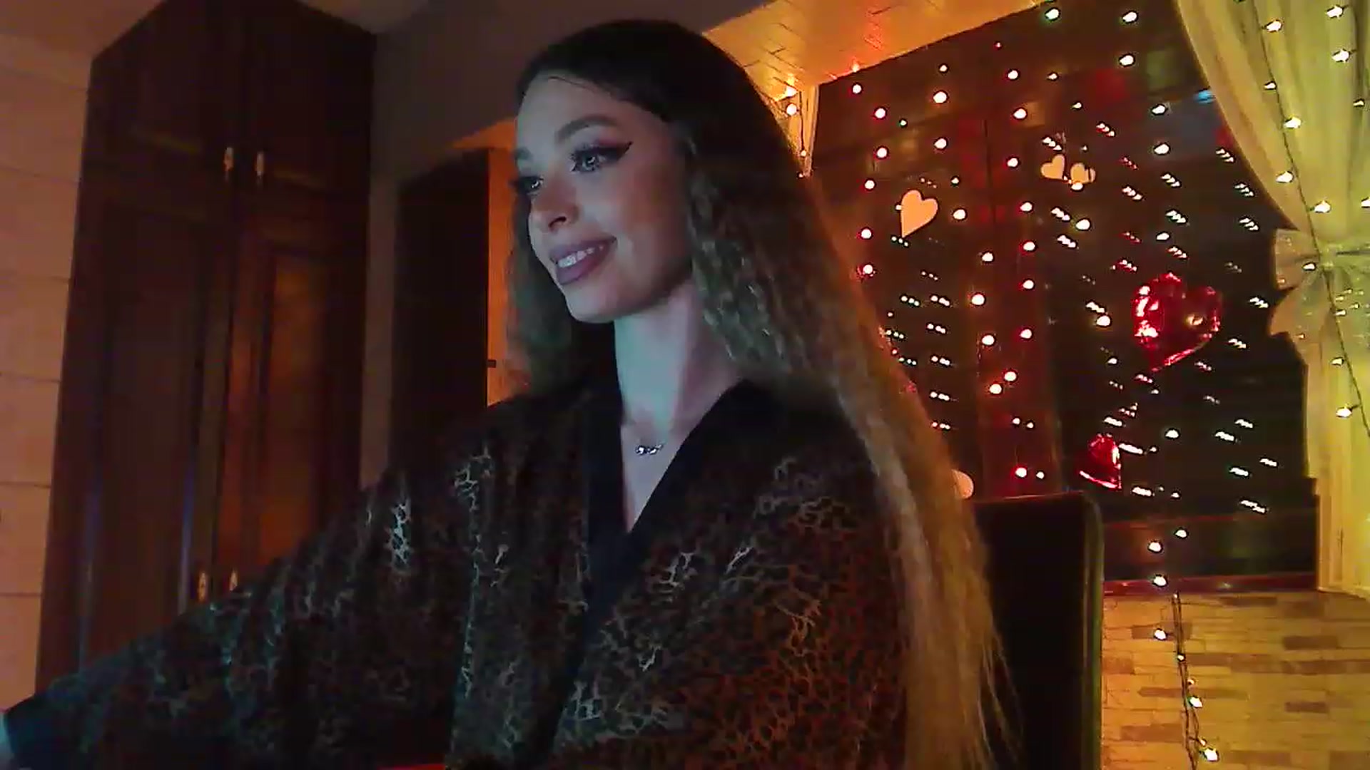 Gallery image thumbnail from No_bo_dy's myfreecams stream on, 02/17/2023, 03:16 image 12 of 20