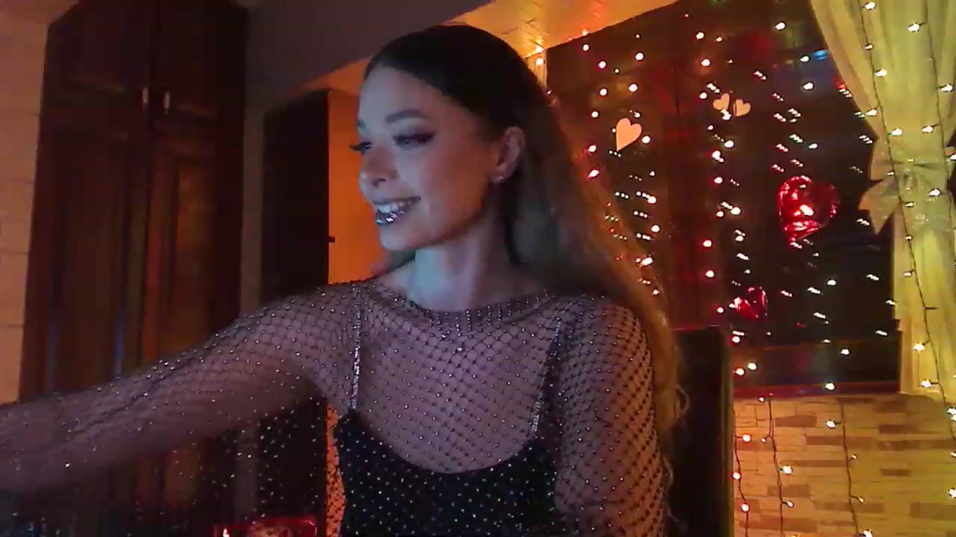 Gallery image thumbnail from No_bo_dy's myfreecams stream on, 02/19/2023, 24:01 image 9 of 20