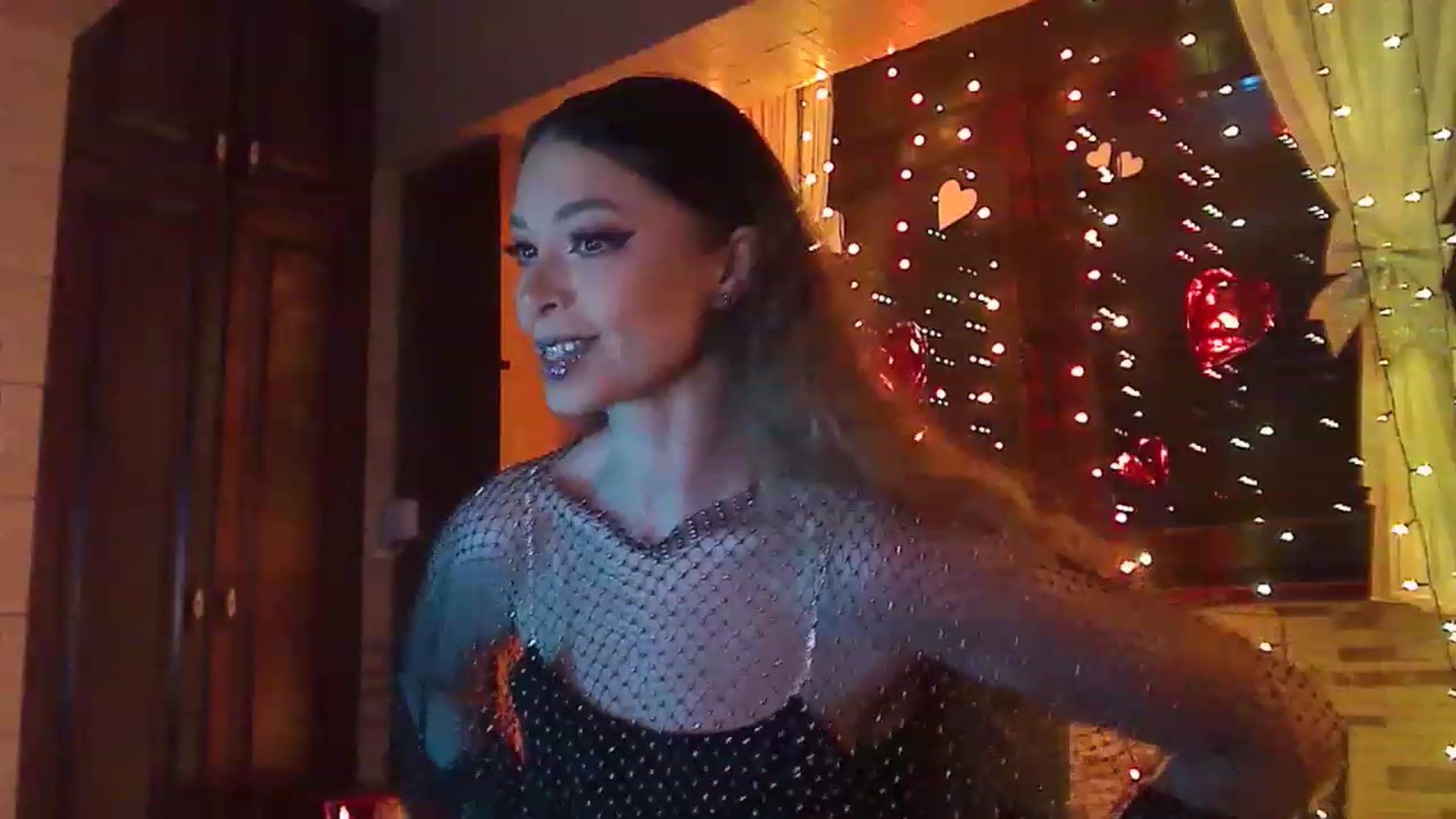 Gallery image thumbnail from No_bo_dy's myfreecams stream on, 02/19/2023, 01:22 image 17 of 20