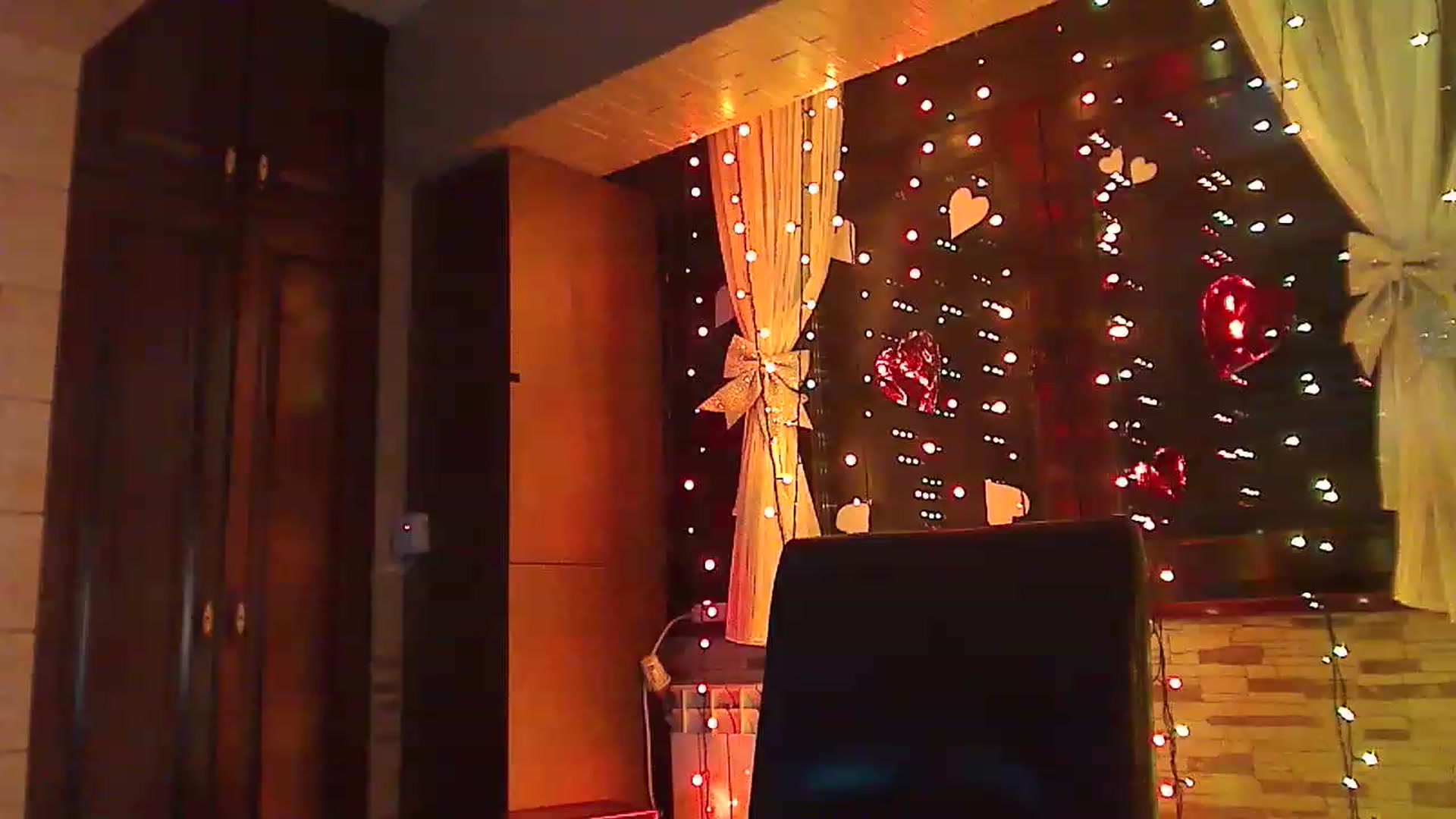 Gallery image thumbnail from No_bo_dy's myfreecams stream on, 02/23/2023, 01:18 image 18 of 20