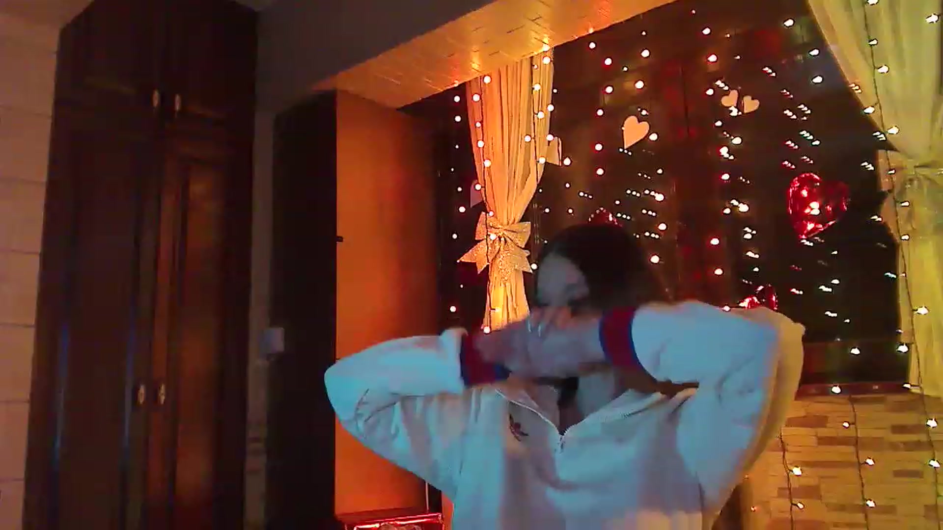 Gallery image thumbnail from No_bo_dy's myfreecams stream on, 02/25/2023, 24:01 image 12 of 20