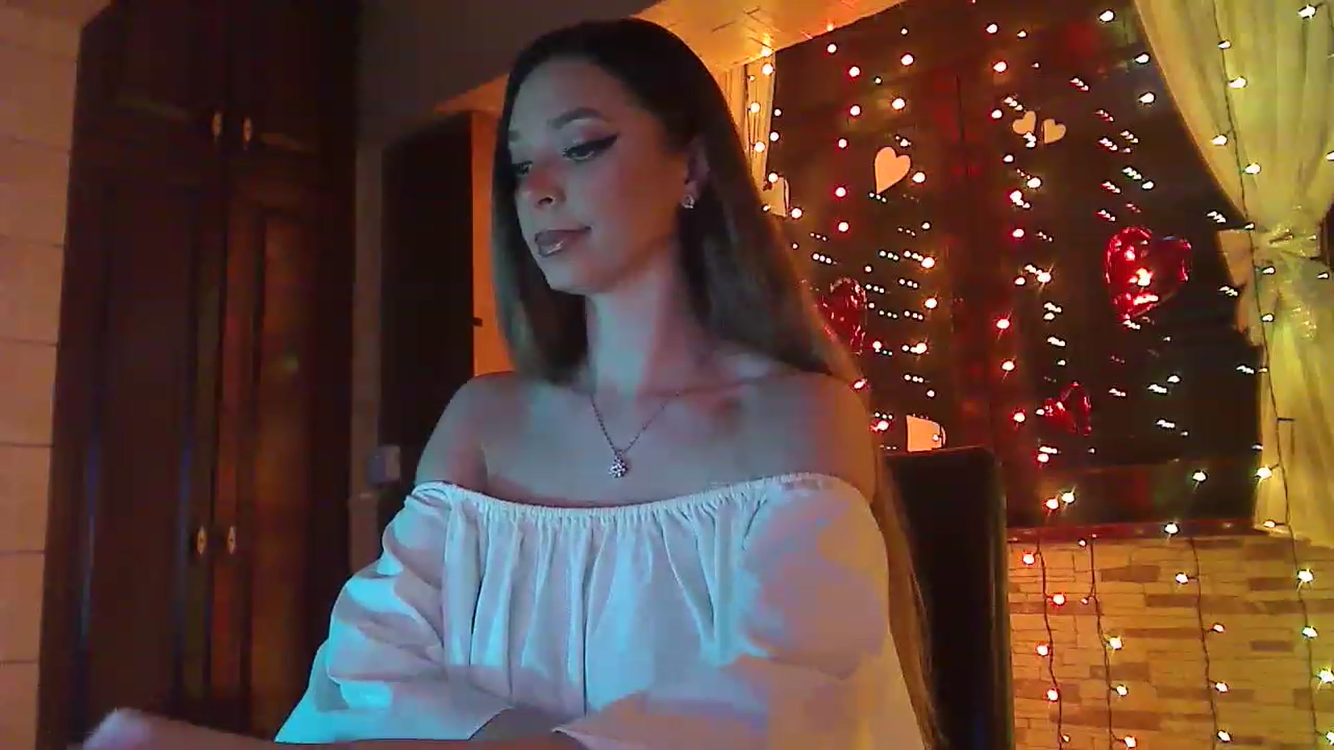 Gallery image thumbnail from No_bo_dy's myfreecams stream on, 03/07/2023, 01:38 image 12 of 20
