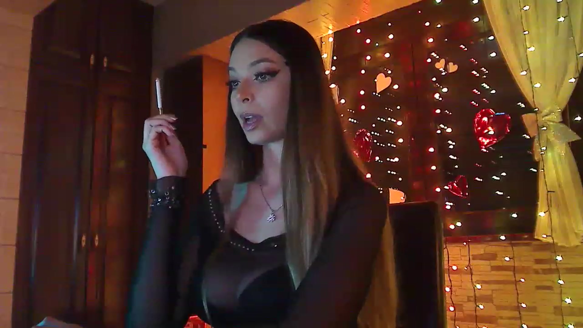 Gallery image thumbnail from No_bo_dy's myfreecams stream on, 03/08/2023, 24:01 image 16 of 20