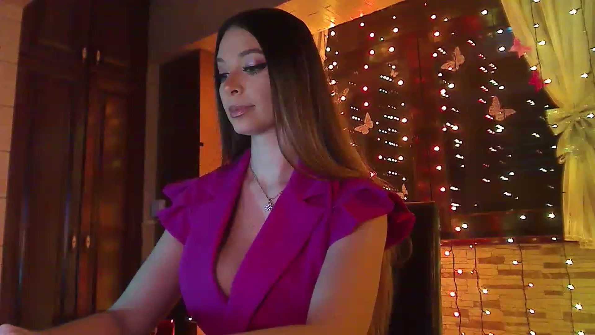 Gallery image thumbnail from No_bo_dy's myfreecams stream on, 03/09/2023, 24:00 image 6 of 20