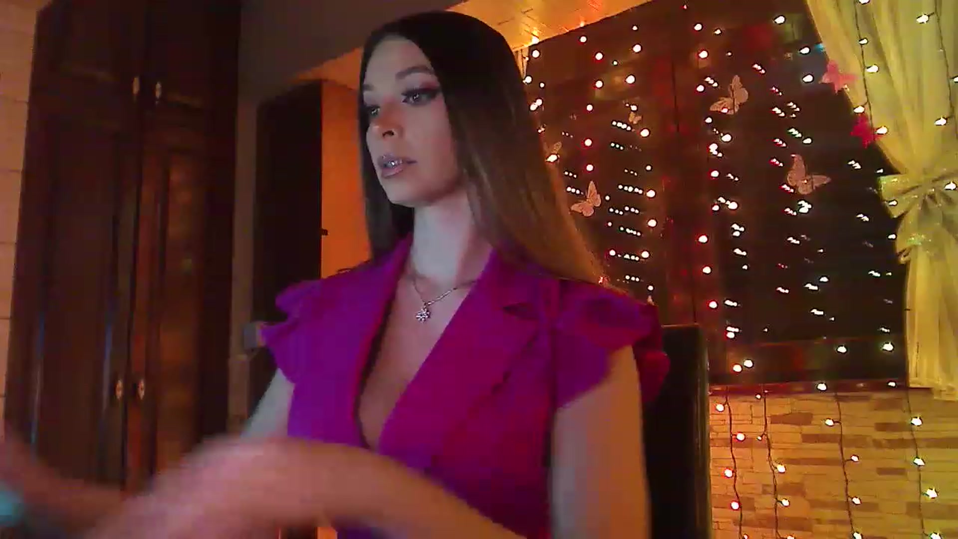 Gallery image thumbnail from No_bo_dy's myfreecams stream on, 03/09/2023, 01:37 image 5 of 20