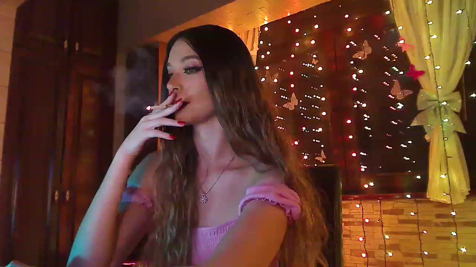 Gallery image thumbnail from No_bo_dy's myfreecams stream on, 03/12/2023, 02:30 image 14 of 20