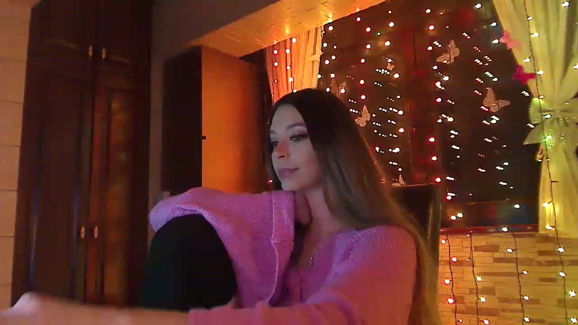 Gallery image thumbnail from No_bo_dy's myfreecams stream on, 03/13/2023, 24:00 image 17 of 20