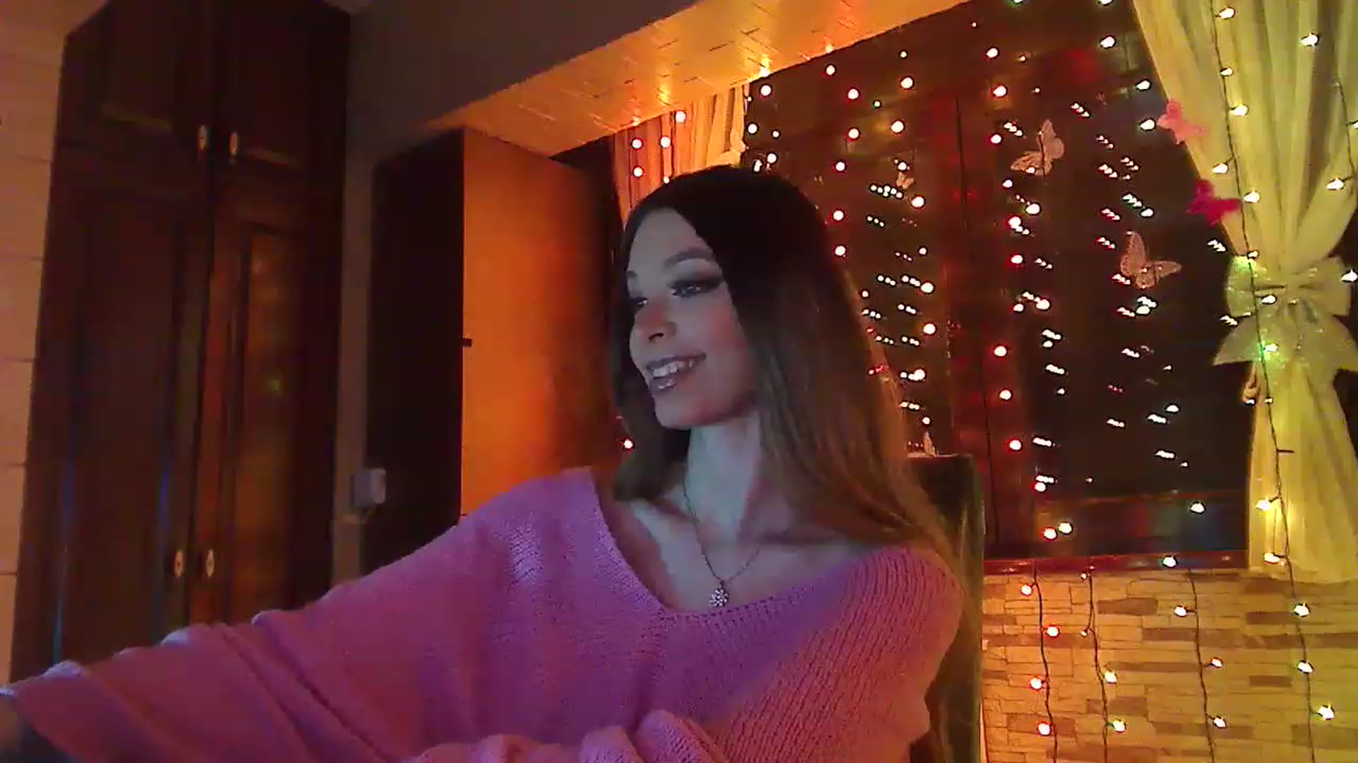 Gallery image thumbnail from No_bo_dy's myfreecams stream on, 03/13/2023, 24:00 image 5 of 20
