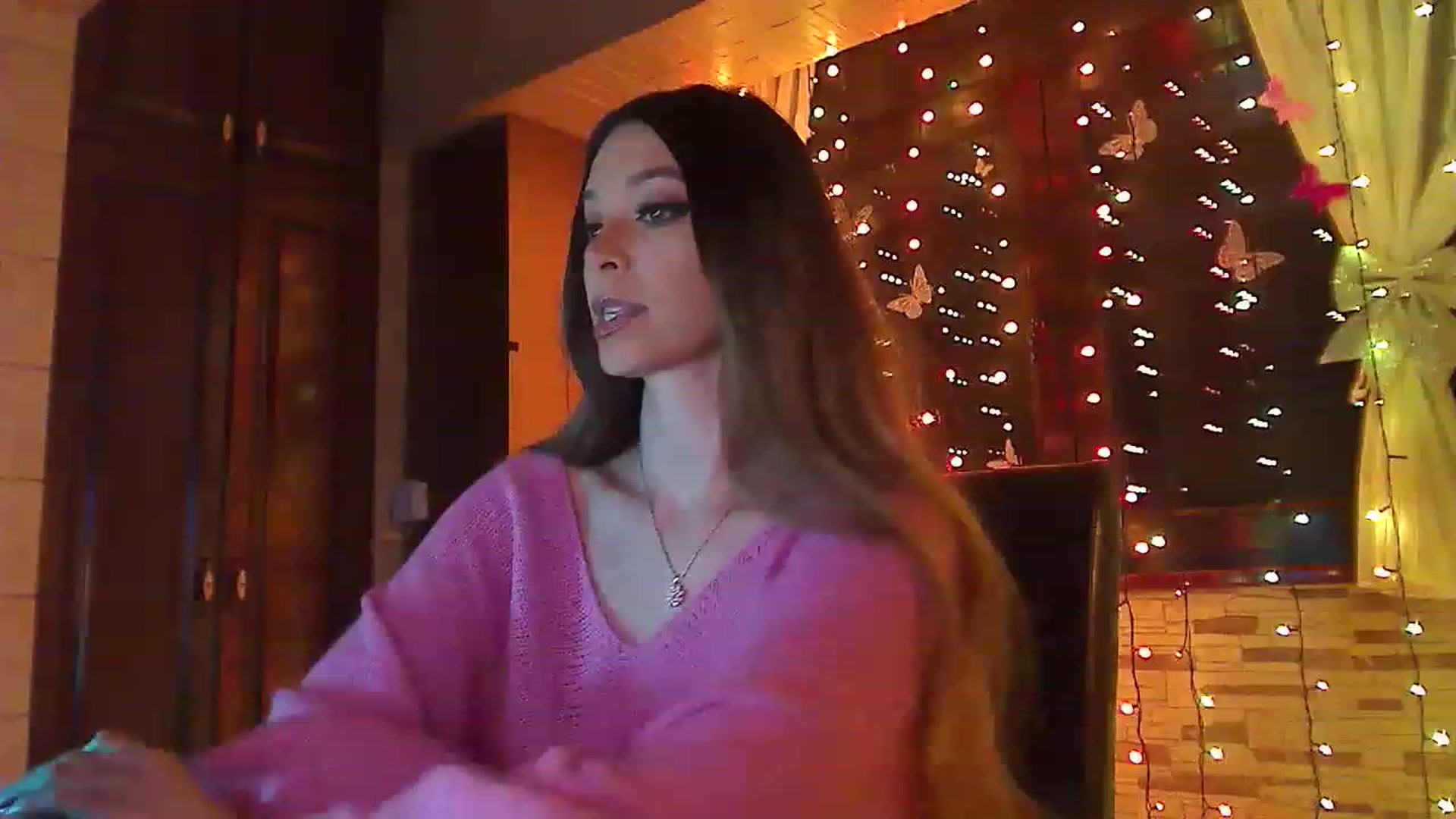 Gallery image thumbnail from No_bo_dy's myfreecams stream on, 03/13/2023, 24:00 image 7 of 20