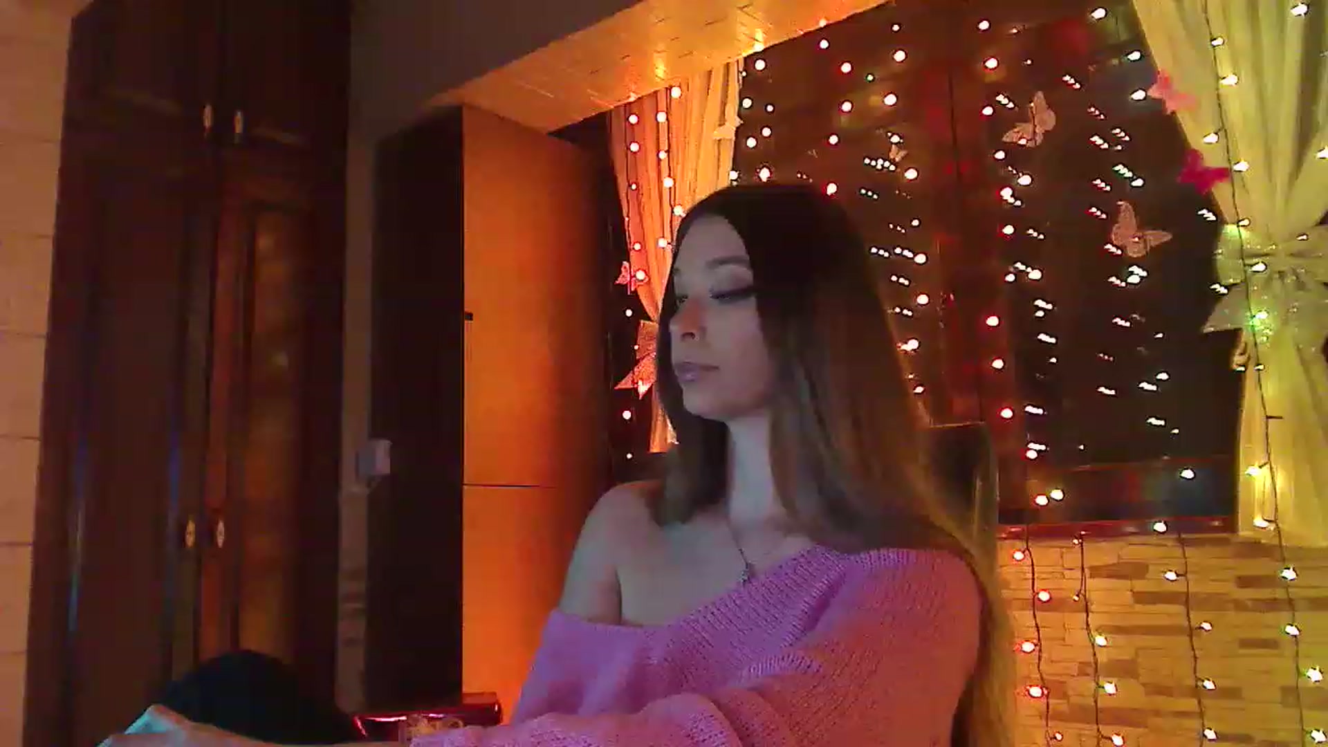 Gallery image thumbnail from No_bo_dy's myfreecams stream on, 03/13/2023, 02:04 image 12 of 20