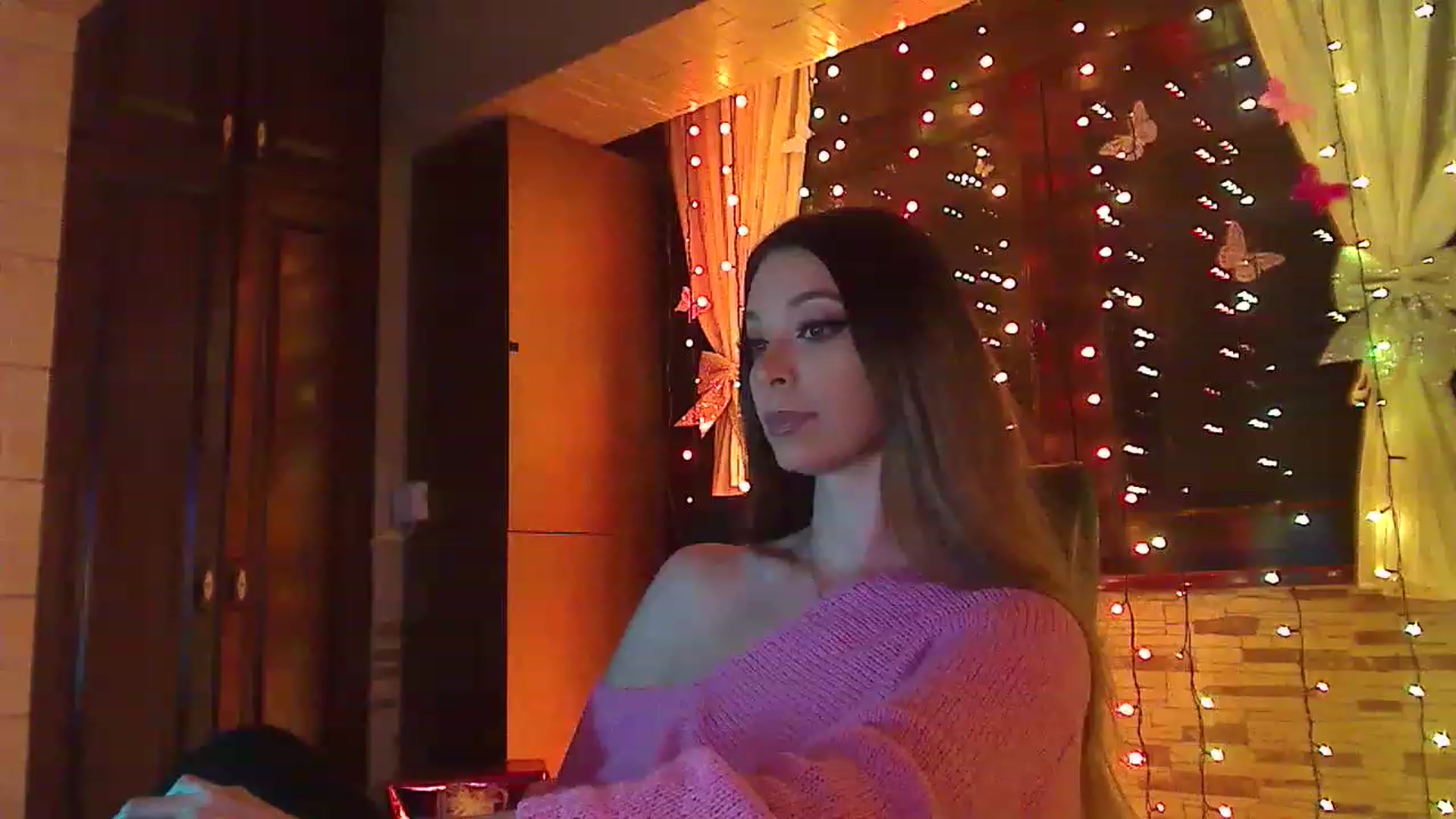 Gallery image thumbnail from No_bo_dy's myfreecams stream on, 03/13/2023, 02:04 image 13 of 20