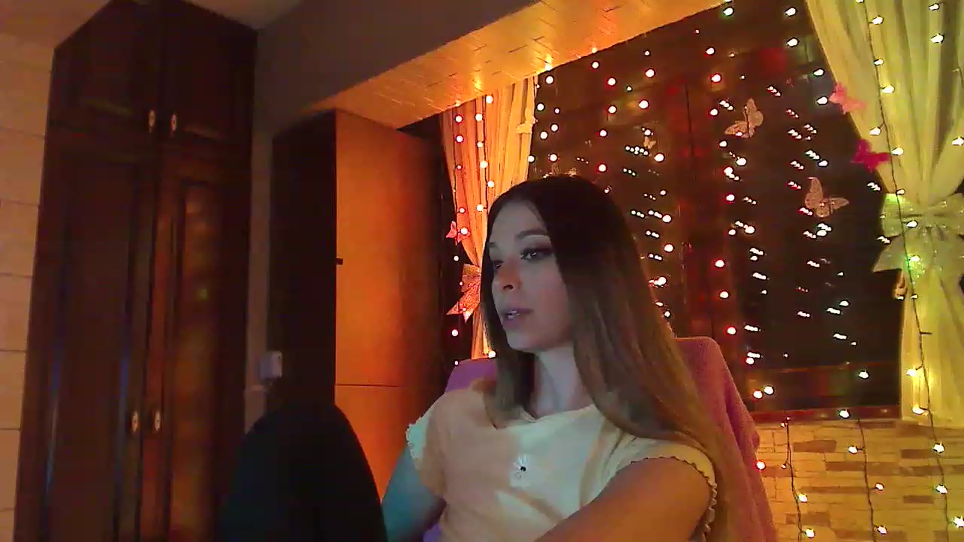 Gallery image thumbnail from No_bo_dy's myfreecams stream on, 03/13/2023, 03:06 image 14 of 20