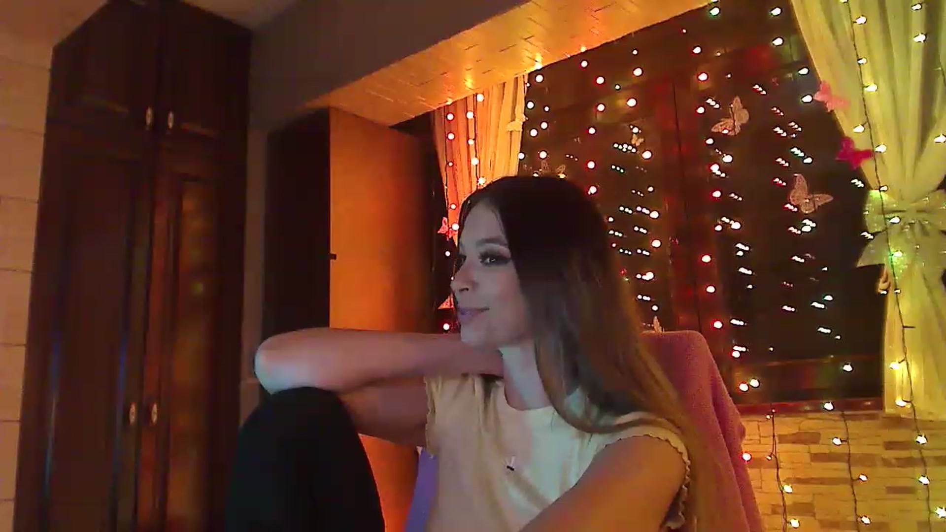 Gallery image thumbnail from No_bo_dy's myfreecams stream on, 03/13/2023, 03:06 image 16 of 20