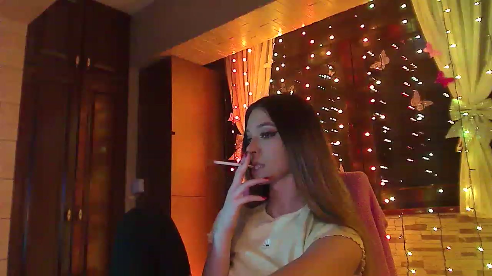 Gallery image thumbnail from No_bo_dy's myfreecams stream on, 03/13/2023, 03:06 image 18 of 20