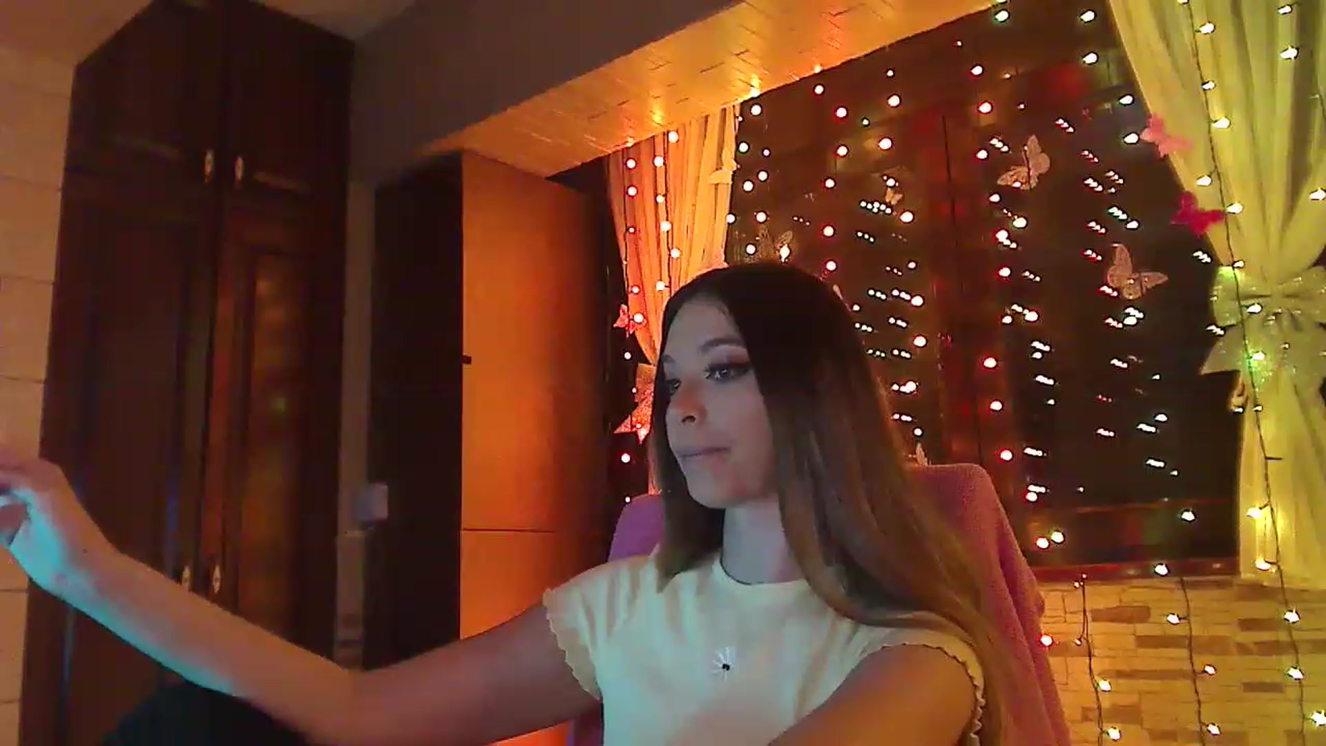 Gallery image thumbnail from No_bo_dy's myfreecams stream on, 03/13/2023, 03:06 image 20 of 20